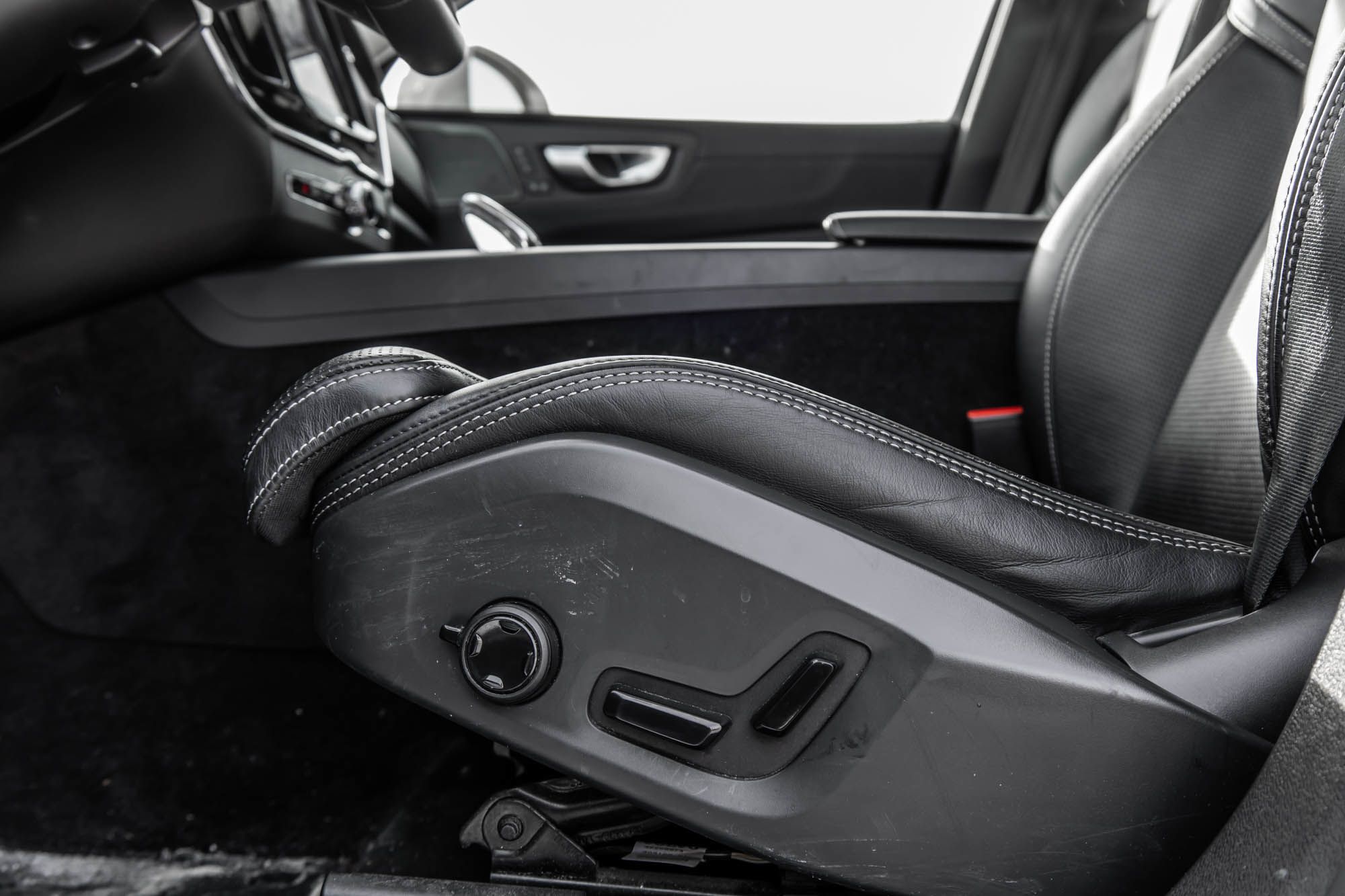 Volvo XC60  2023 à Pointe-Claire, Québec