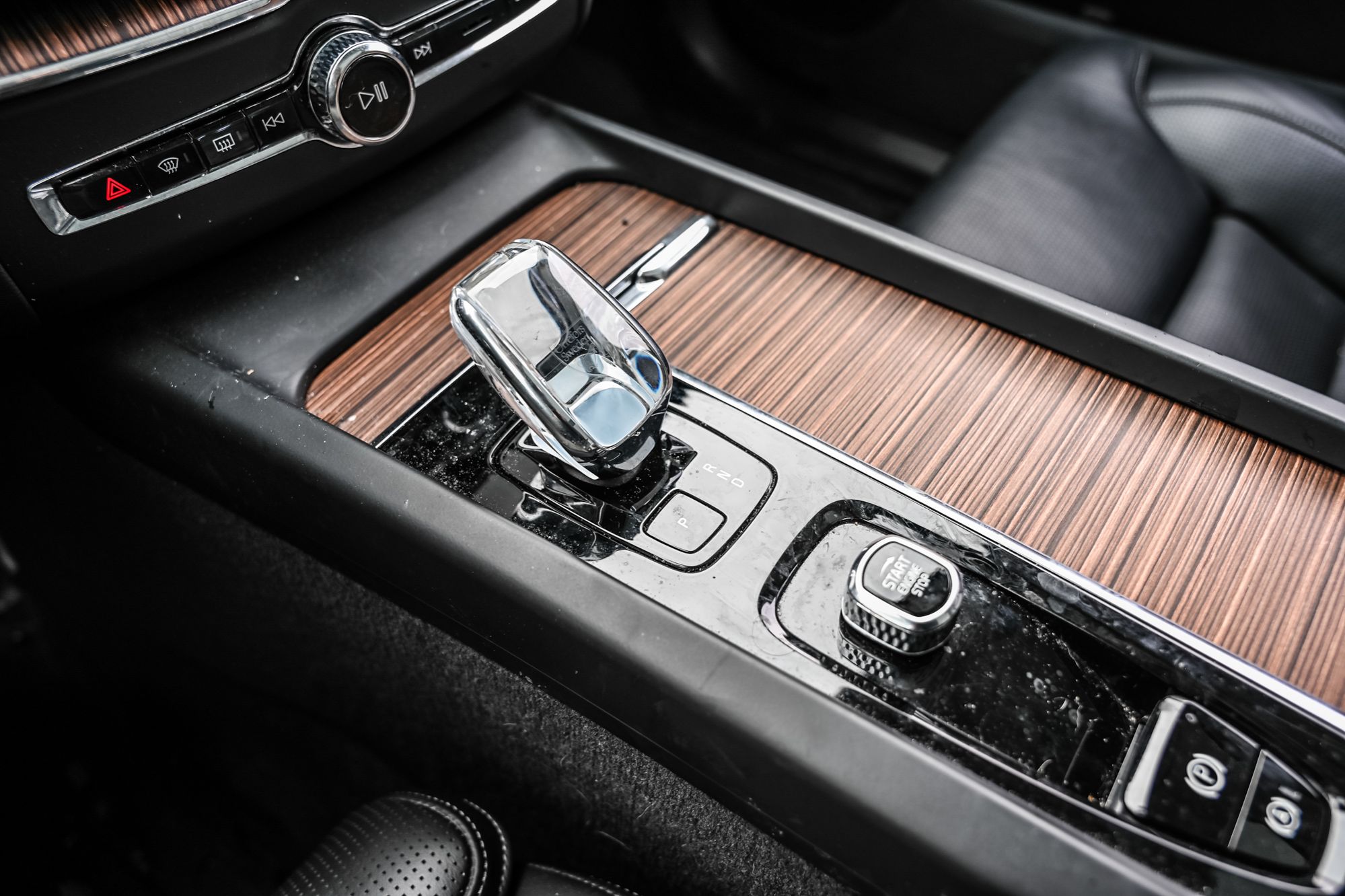 Volvo XC60  2023 à Pointe-Claire, Québec