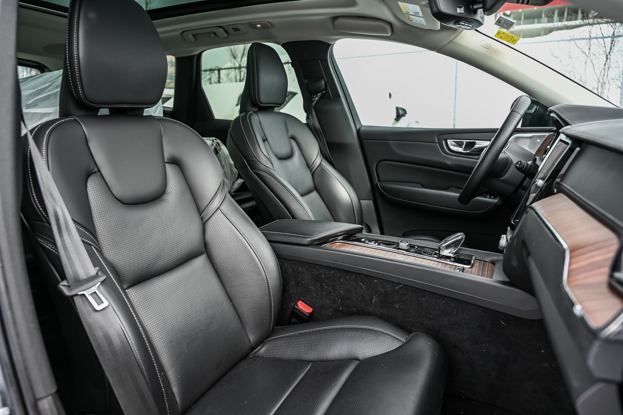 Volvo XC60  2023 à Pointe-Claire, Québec