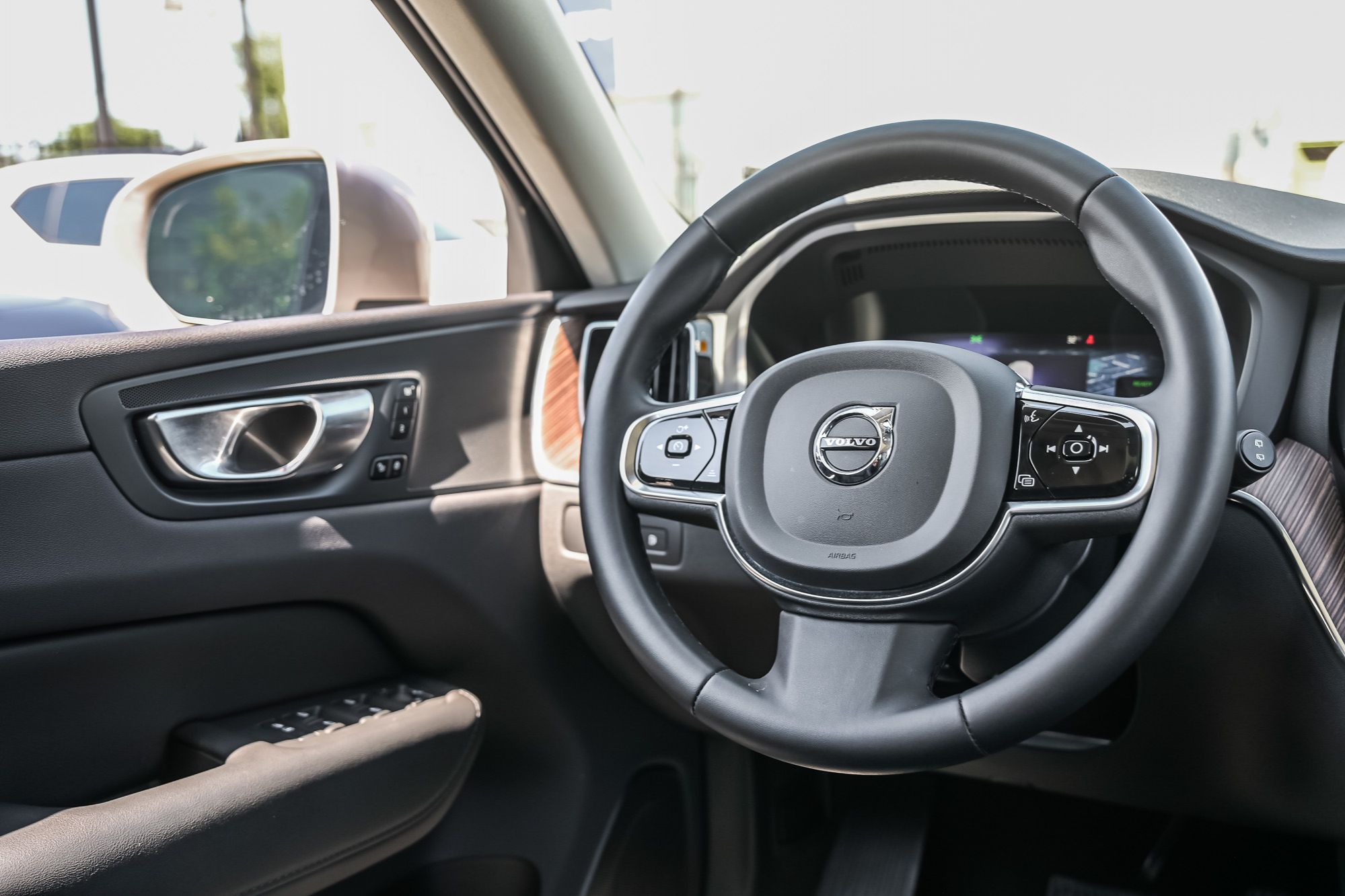 Volvo XC60  2023 à Pointe-Claire, Québec