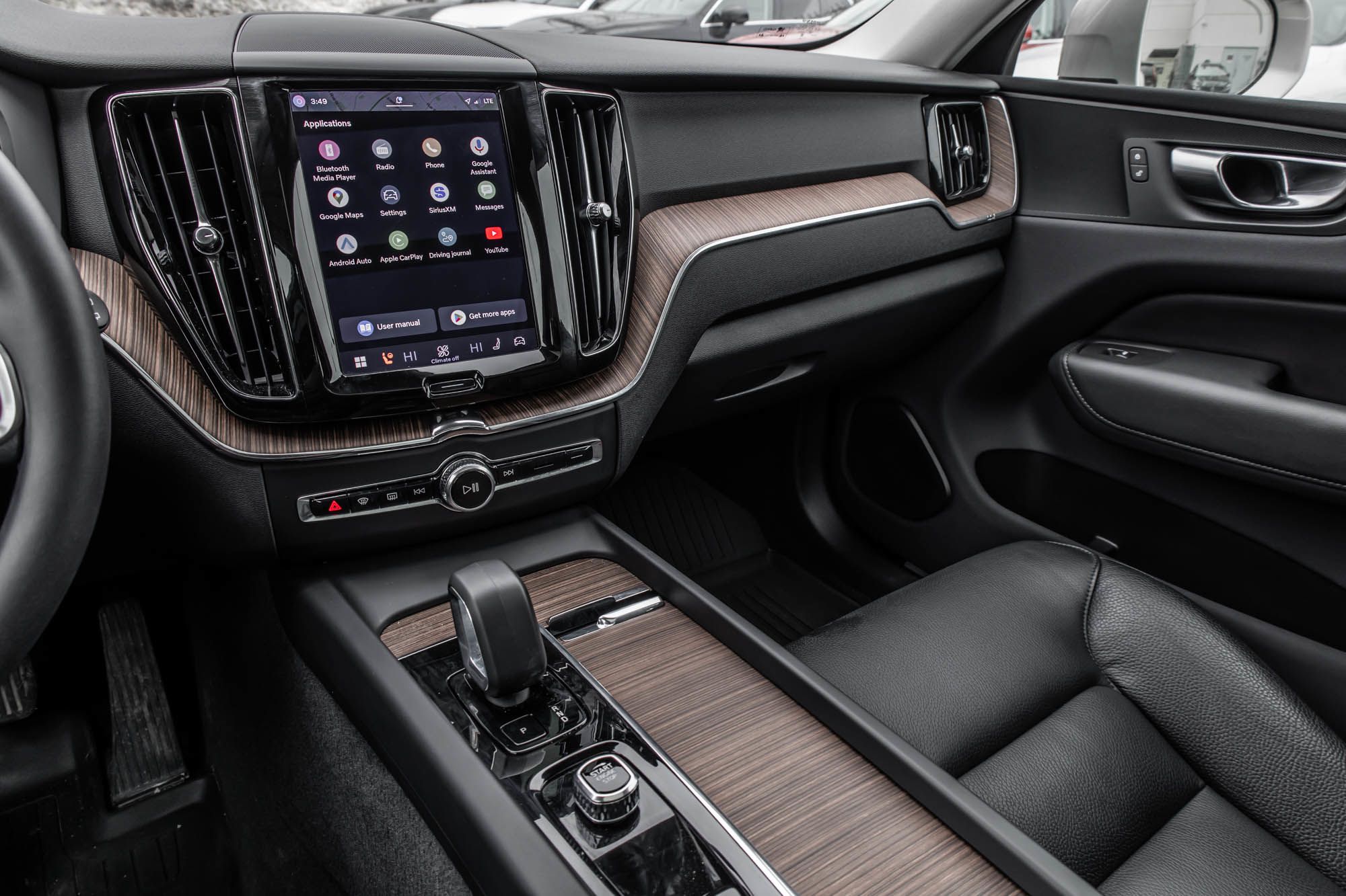 2023 Volvo XC60 in Pointe-Claire, Quebec