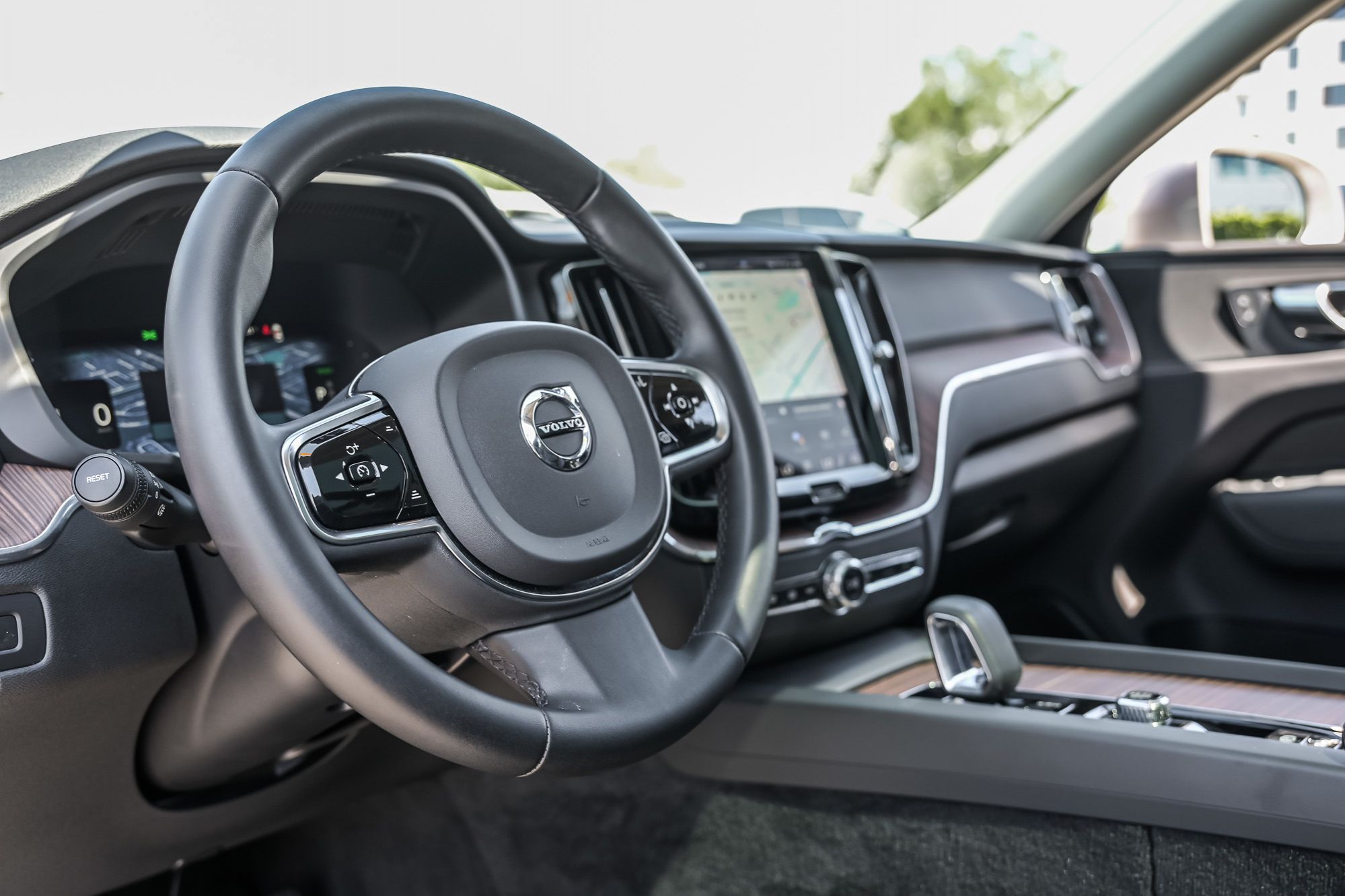 Volvo XC60  2023 à Pointe-Claire, Québec