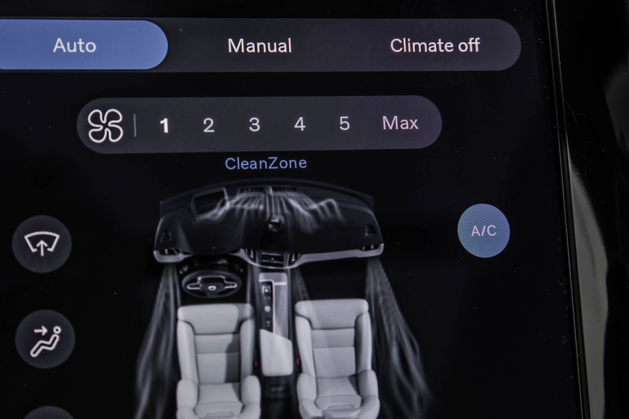 2023 Volvo XC60 in Pointe-Claire, Quebec