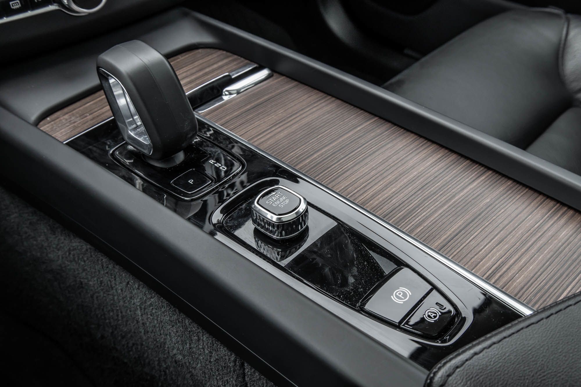 2023 Volvo XC60 in Pointe-Claire, Quebec