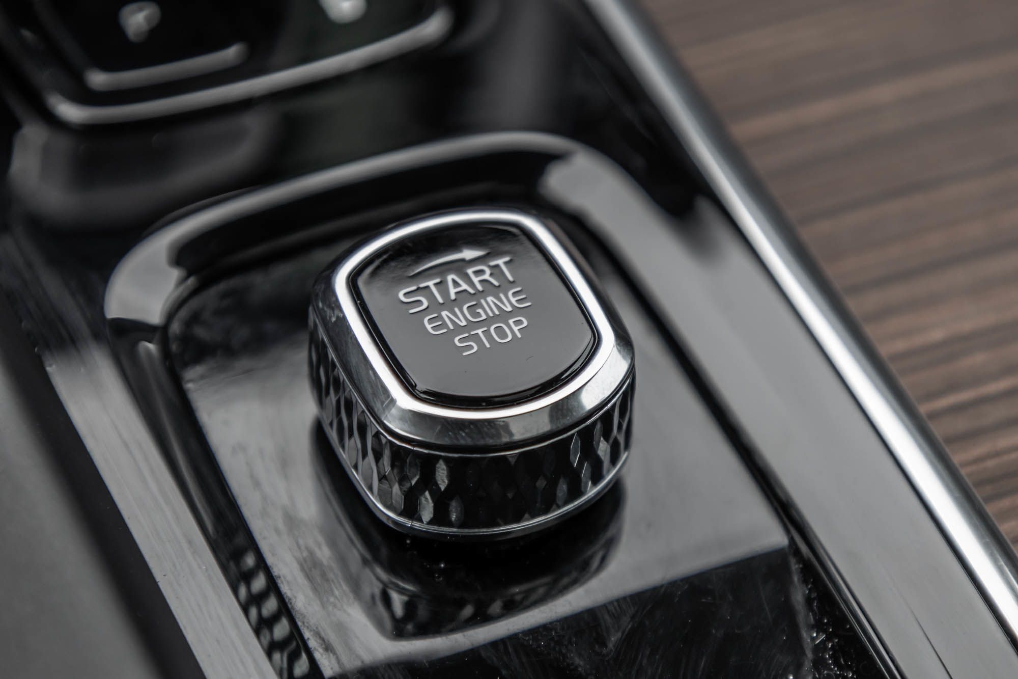 2023 Volvo XC60 in Pointe-Claire, Quebec