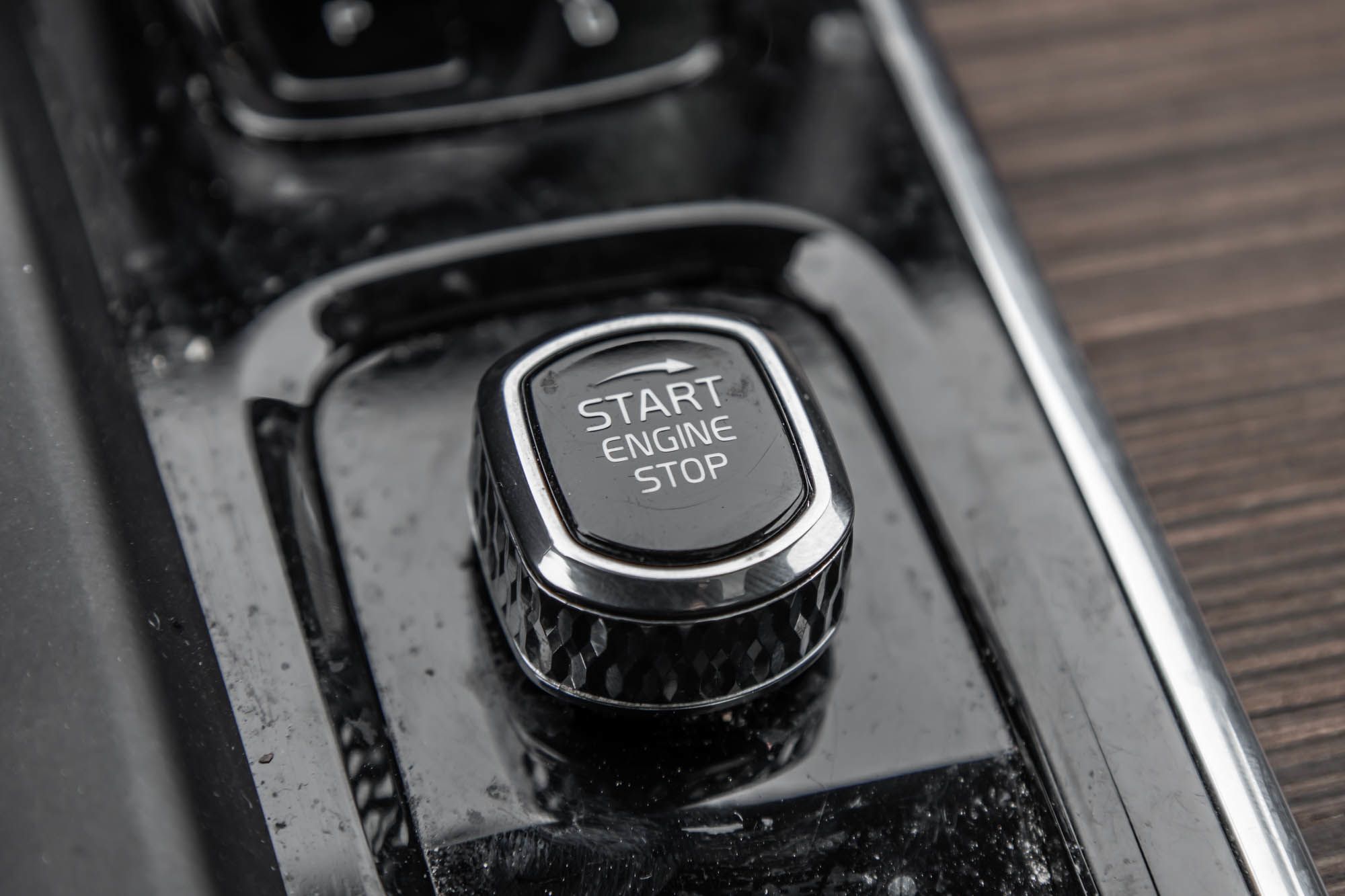 2023 Volvo XC60 in Pointe-Claire, Quebec