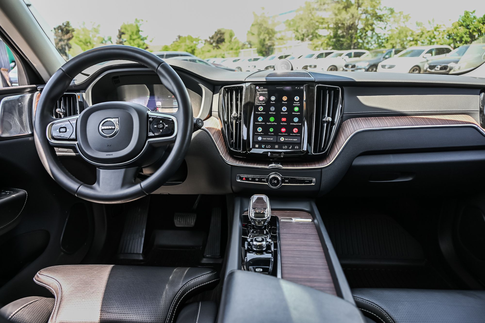 Volvo XC60  2023 à Pointe-Claire, Québec