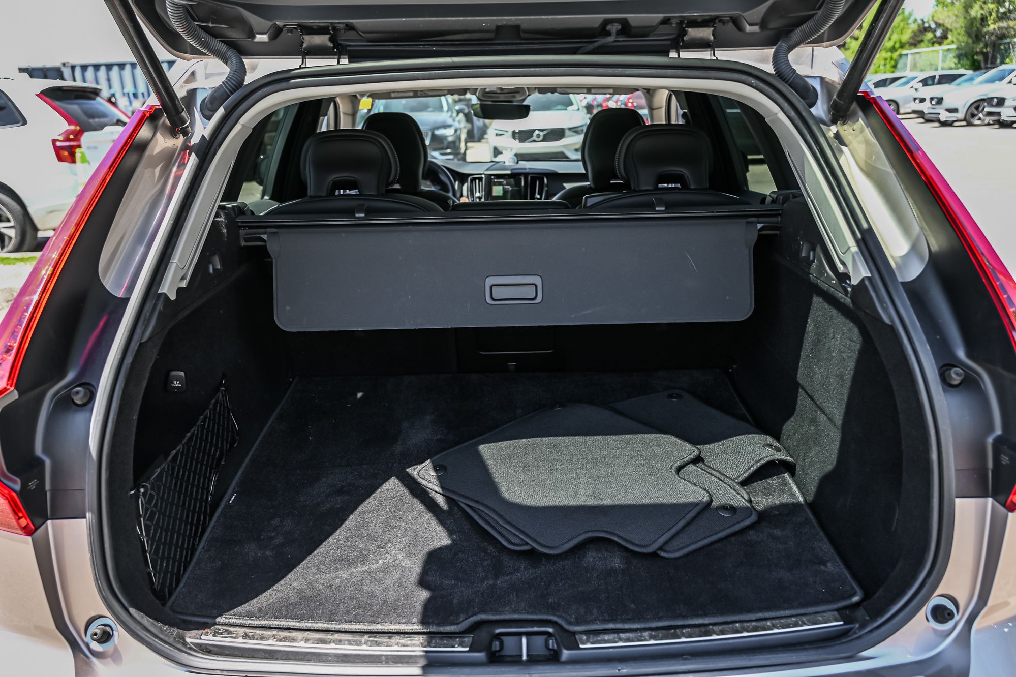 Volvo XC60  2023 à Pointe-Claire, Québec