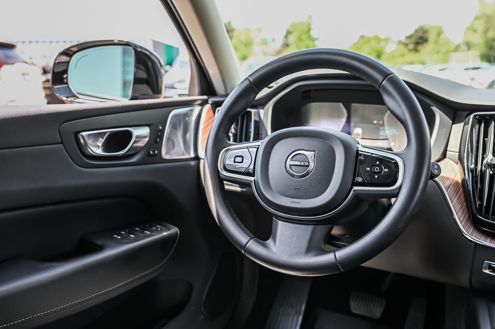 Volvo XC60  2023 à Pointe-Claire, Québec