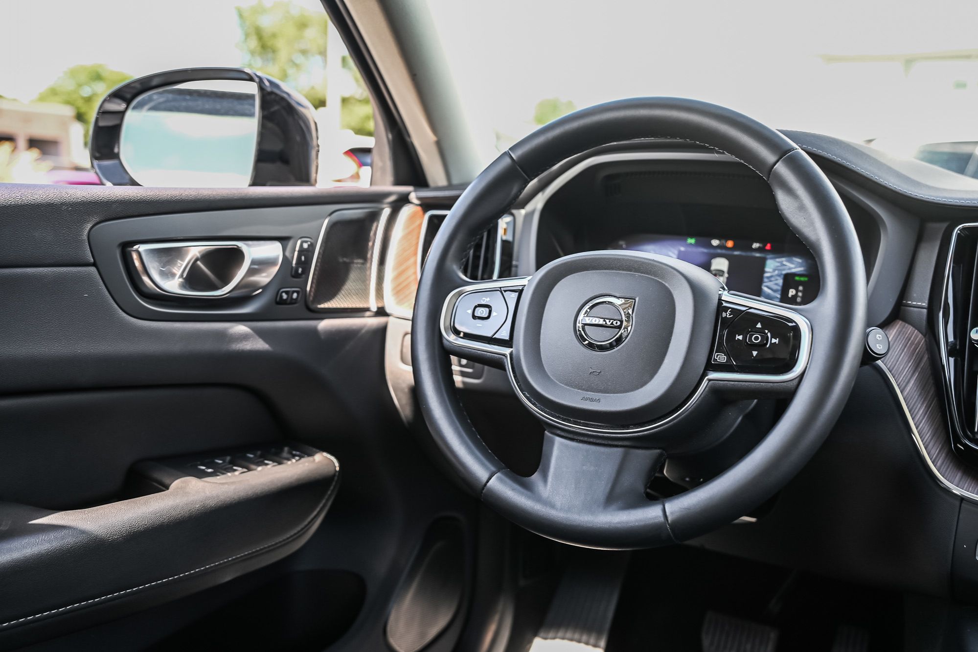 Volvo XC60  2023 à Pointe-Claire, Québec