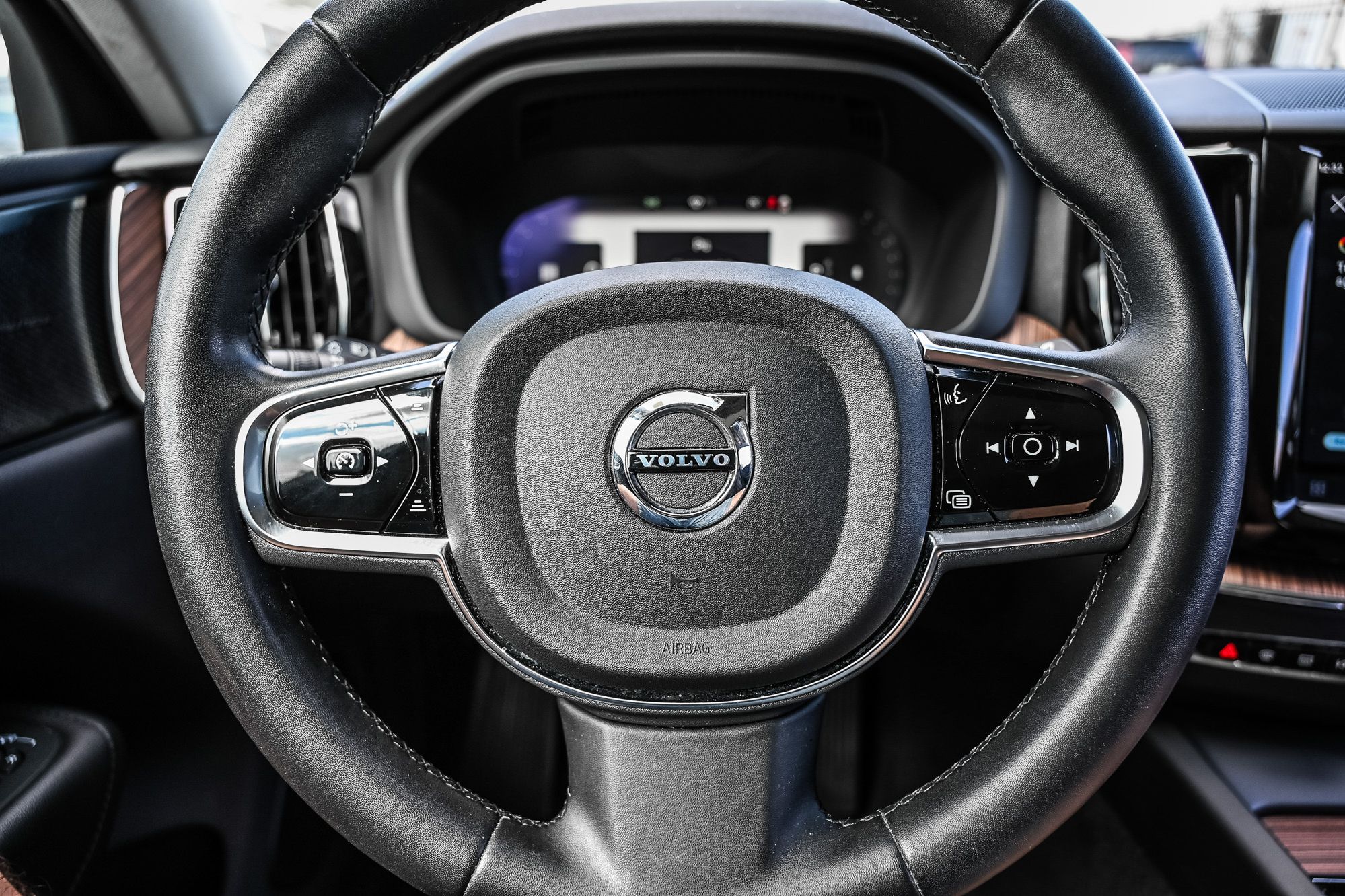 2023 Volvo XC60 in Pointe-Claire, Quebec