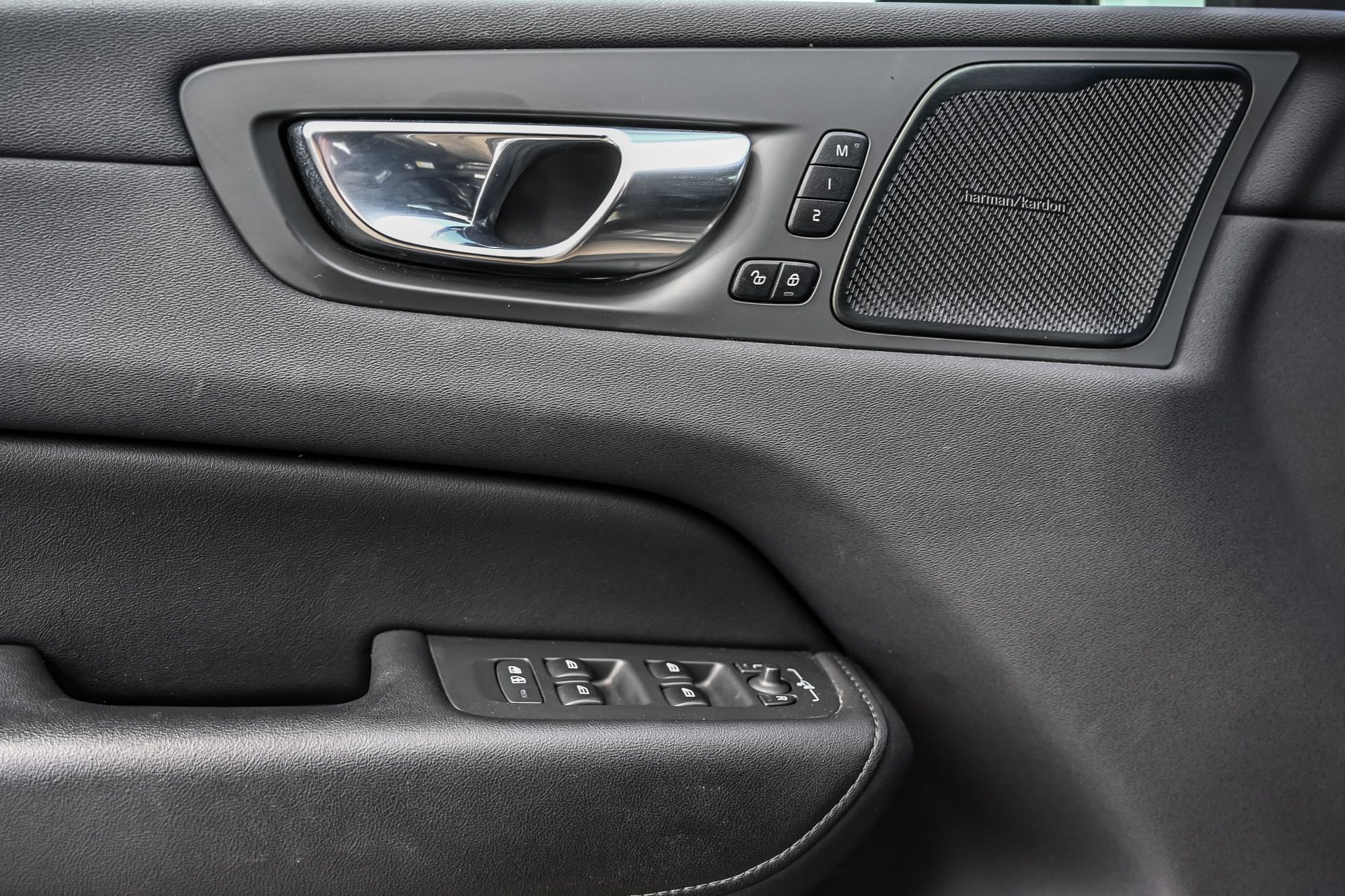 2023 Volvo XC60 in Pointe-Claire, Quebec