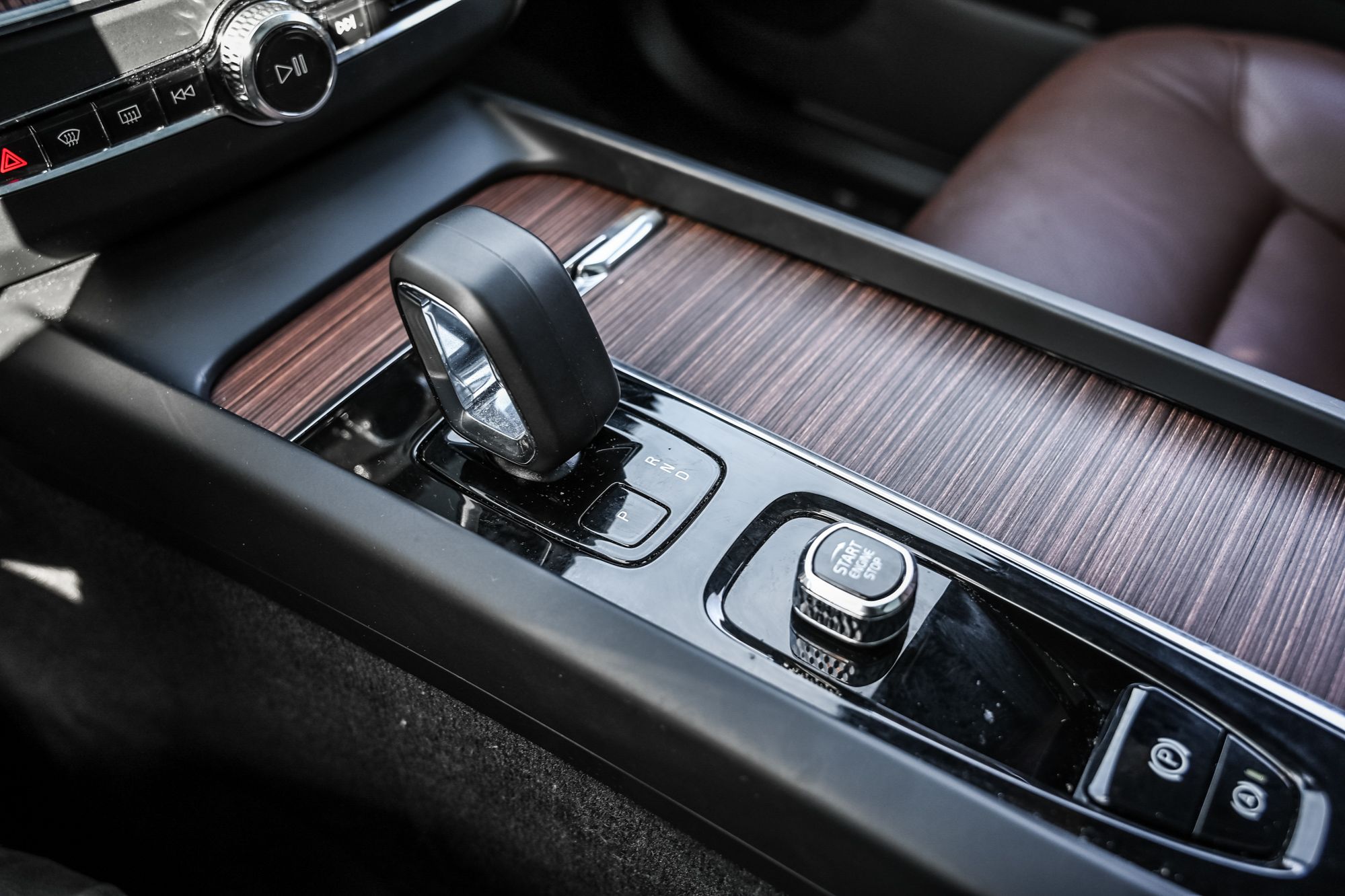 2024 Volvo XC60 in Pointe-Claire, Quebec