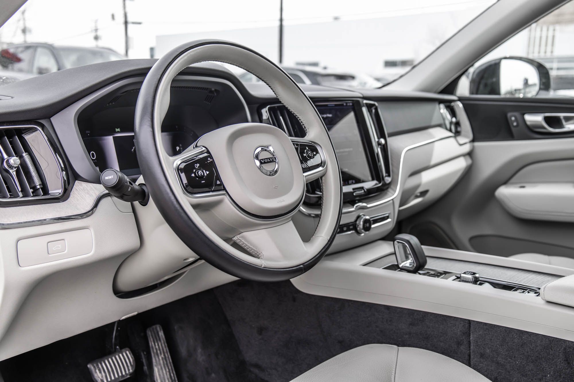 2024 Volvo XC60 in Pointe-Claire, Quebec