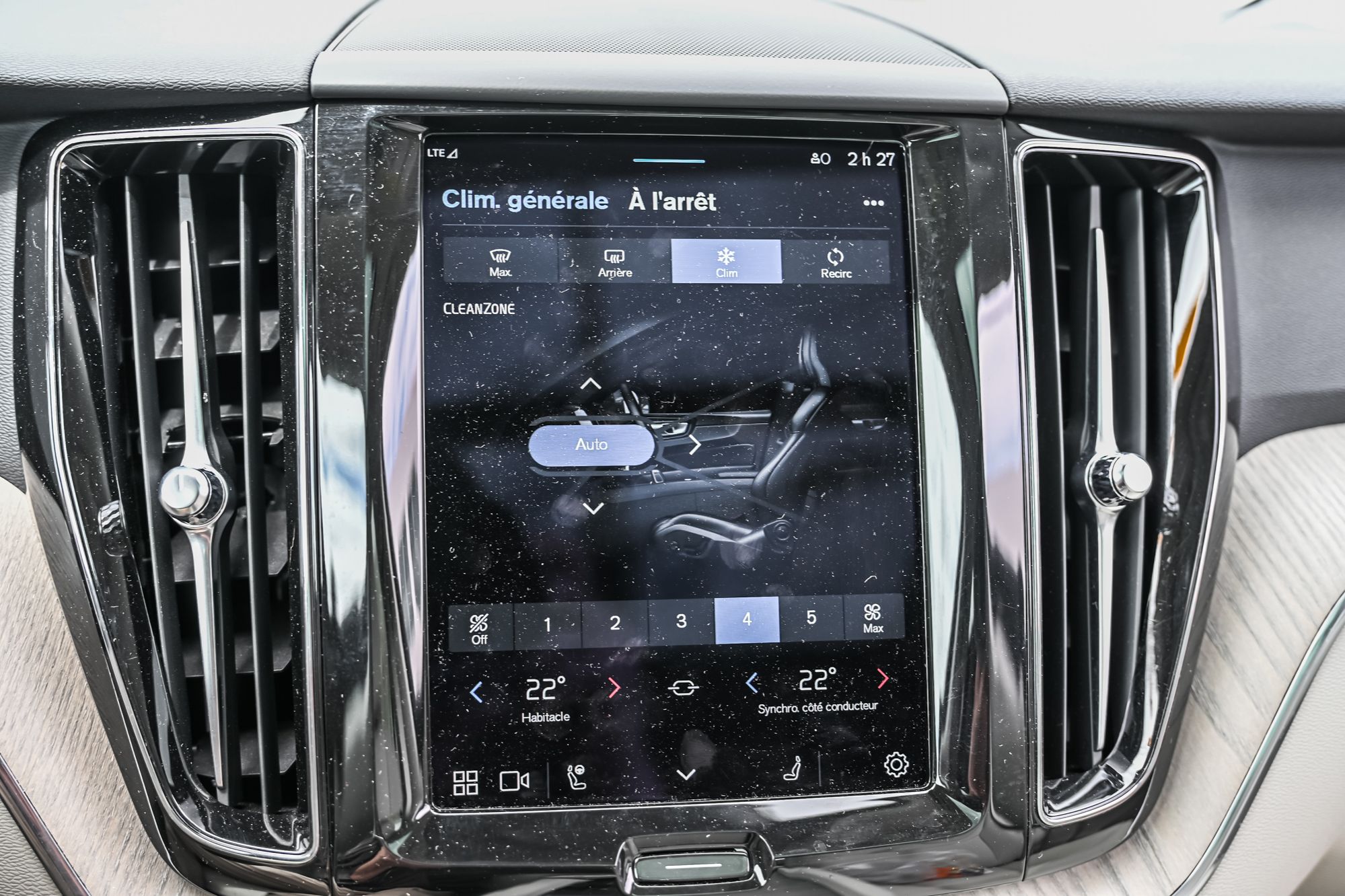 2024 Volvo XC60 in Pointe-Claire, Quebec
