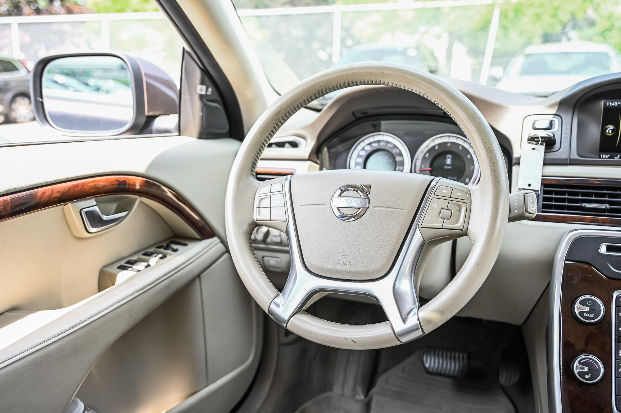 2013 Volvo XC70 in Pointe-Claire, Quebec