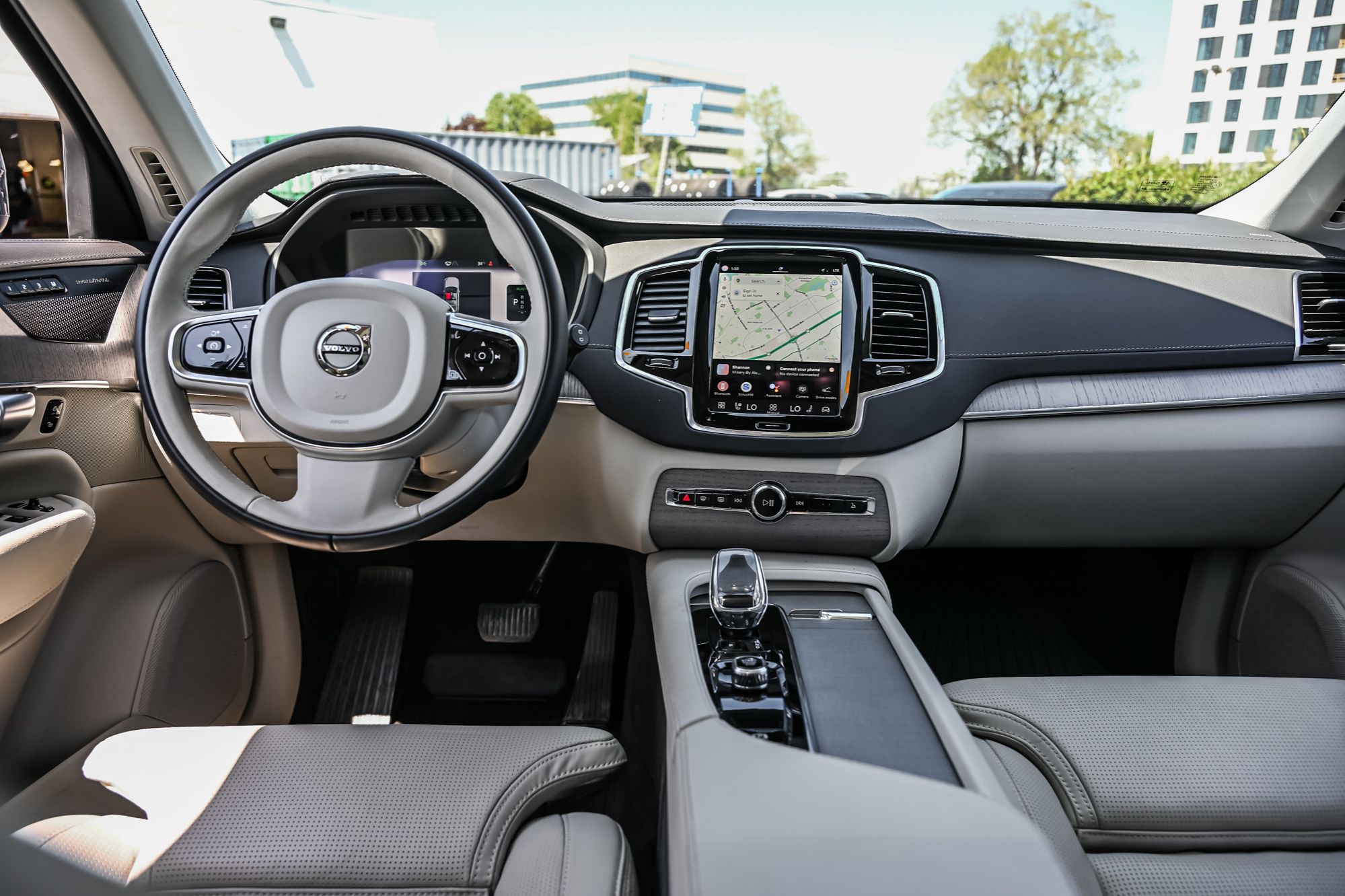 Volvo XC90 Plug-In Hybrid  2025 à Pointe-Claire, Québec
