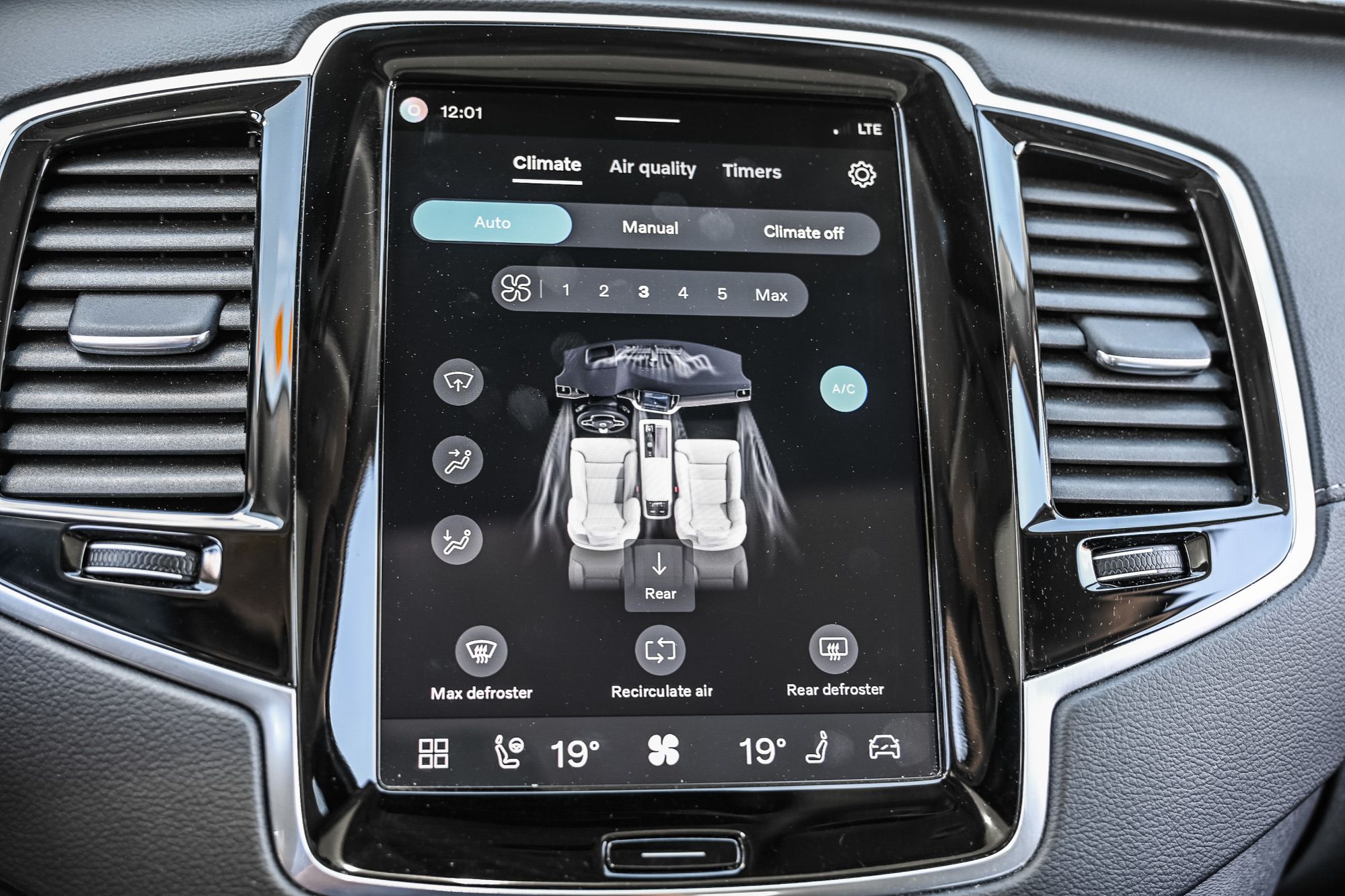 Volvo XC90 Recharge  2024 à Pointe-Claire, Québec