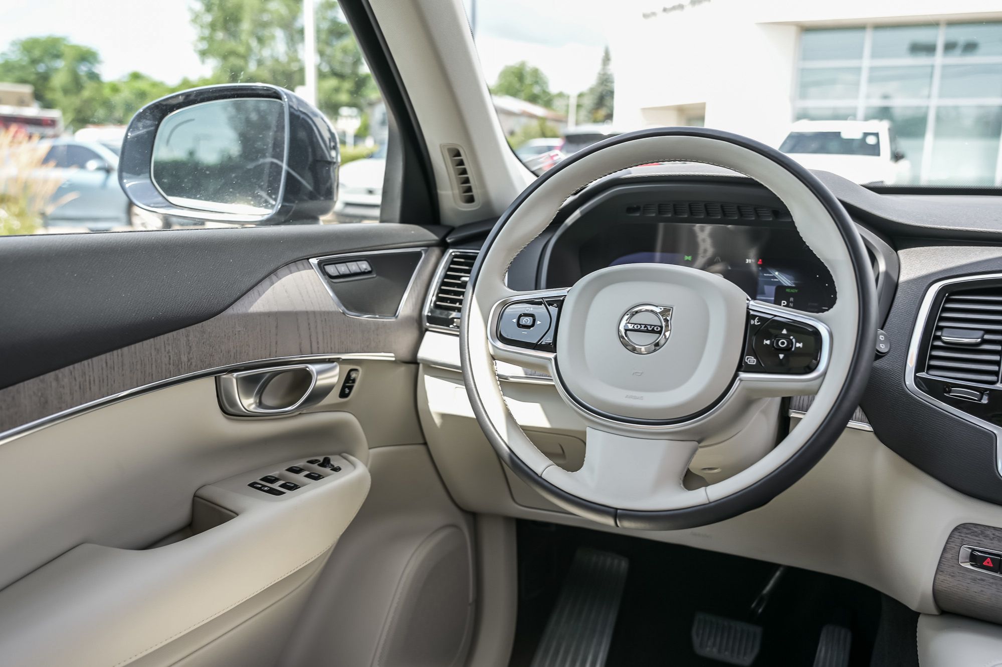 Volvo XC90 Recharge  2024 à Pointe-Claire, Québec