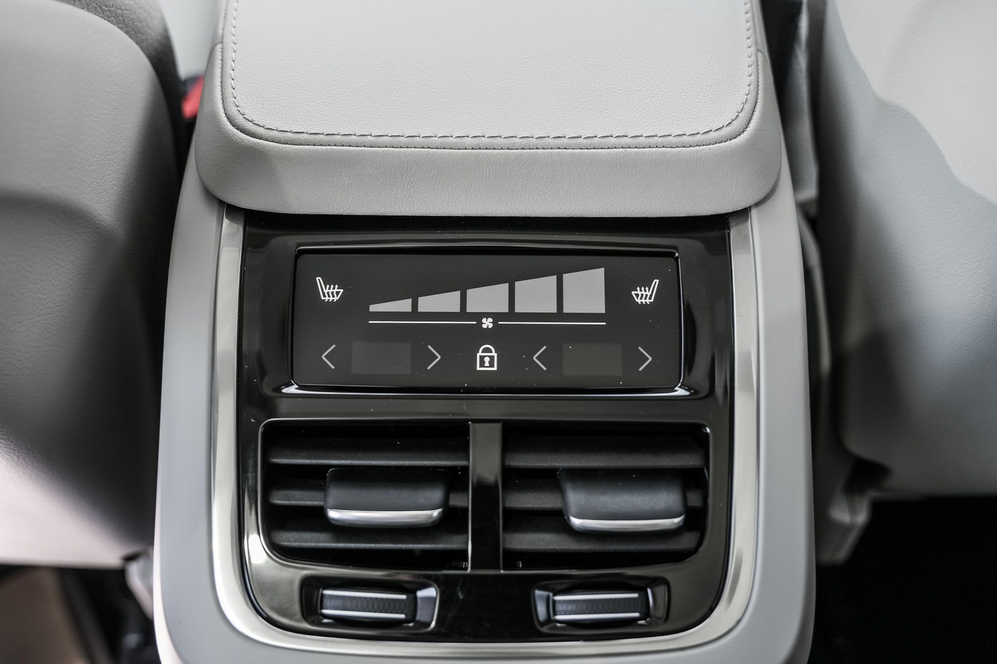 Volvo XC90 Recharge  2024 à Pointe-Claire, Québec