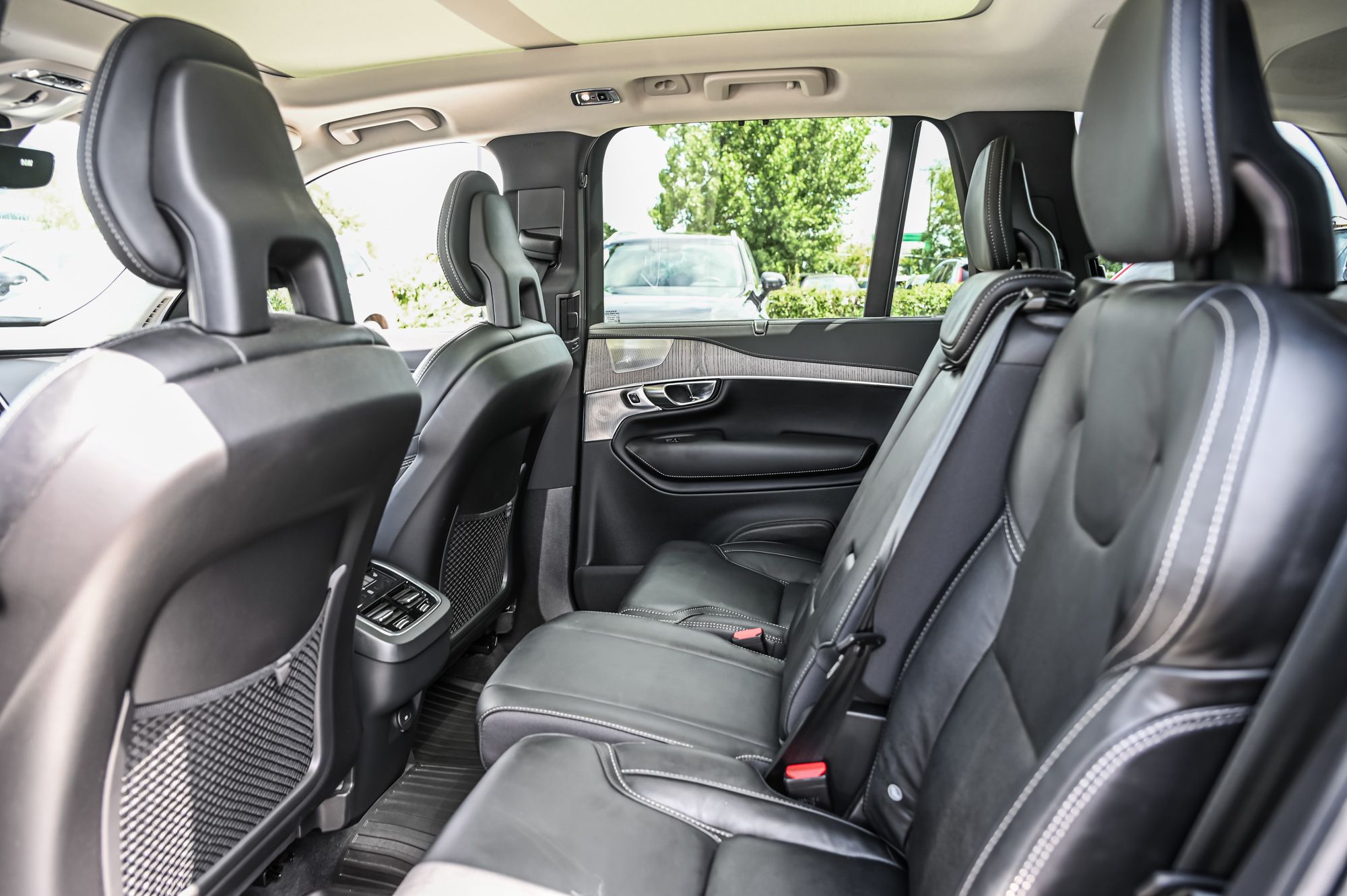 2021 Volvo XC90 in Pointe-Claire, Quebec