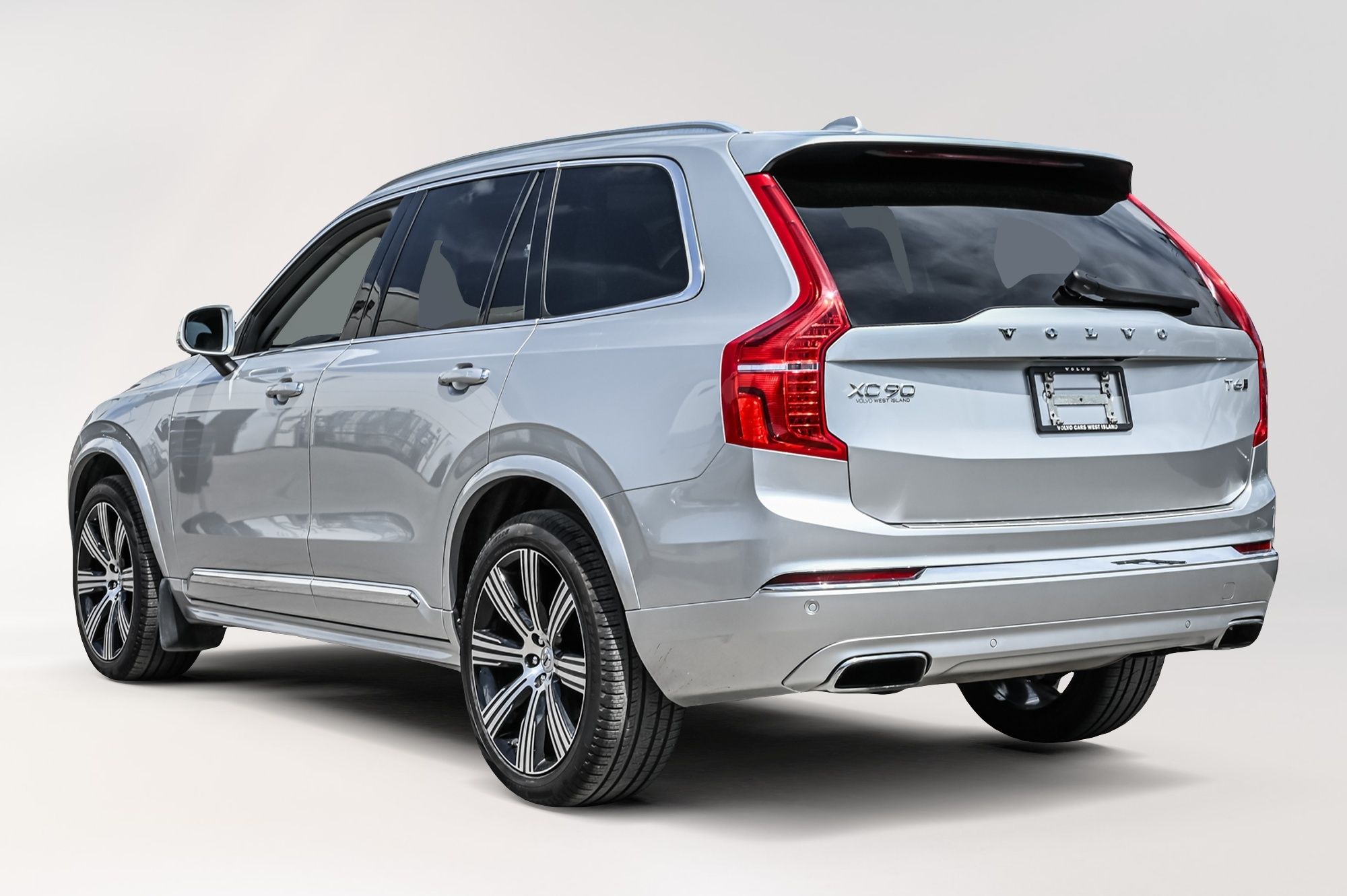 2021 Volvo XC90 in Pointe-Claire, Quebec