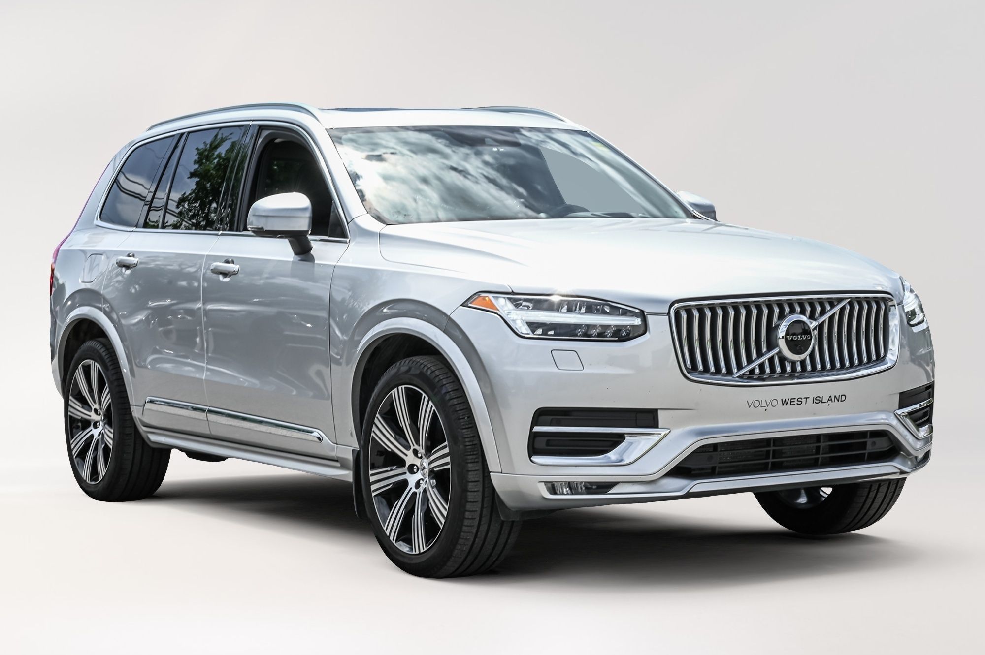 2021 Volvo XC90 in Pointe-Claire, Quebec