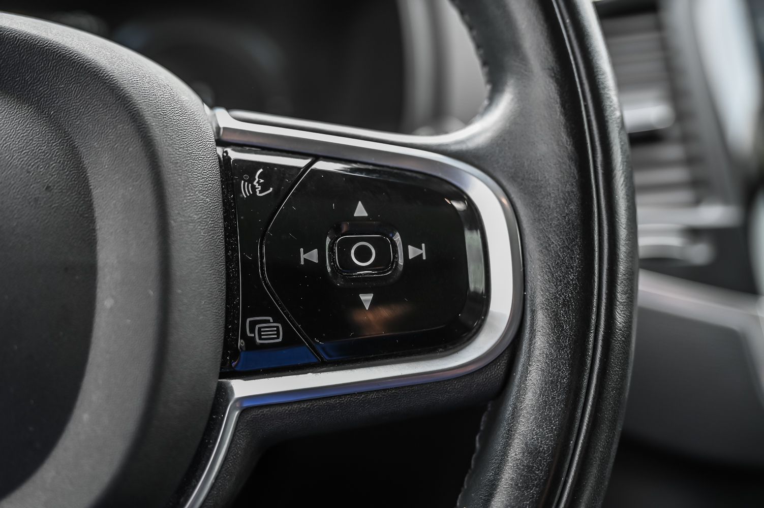 2021 Volvo XC90 in Pointe-Claire, Quebec
