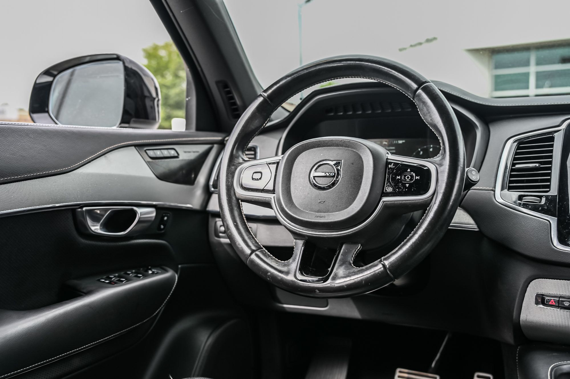 2021 Volvo XC90 in Pointe-Claire, Quebec