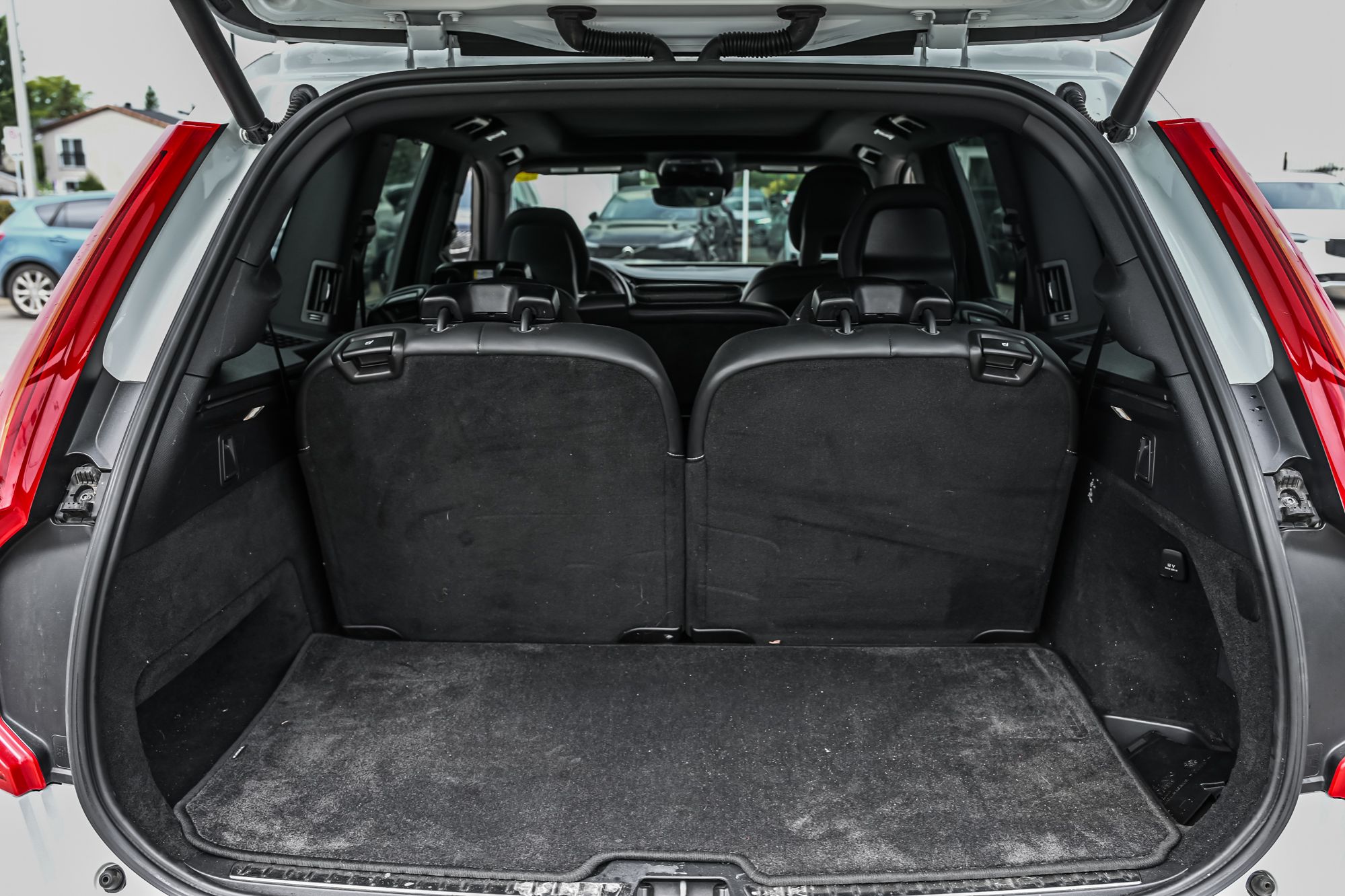 2021 Volvo XC90 in Pointe-Claire, Quebec