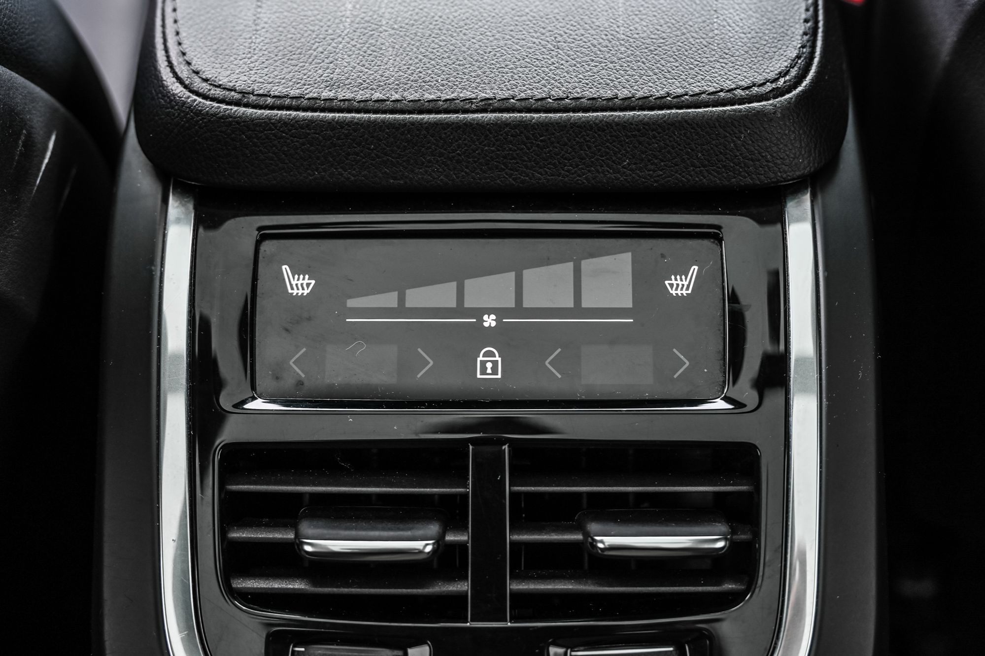 2021 Volvo XC90 in Pointe-Claire, Quebec