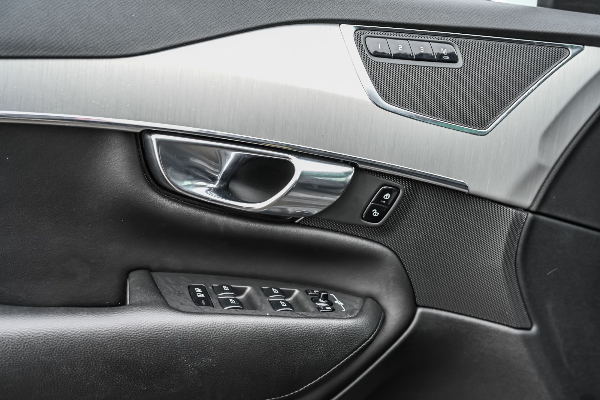 2021 Volvo XC90 in Pointe-Claire, Quebec