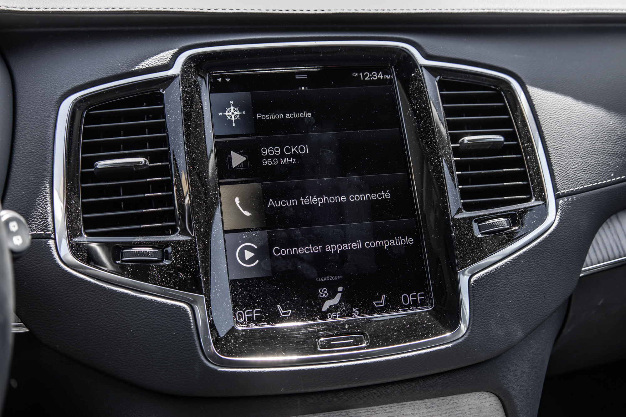 2022 Volvo XC90 in Pointe-Claire, Quebec