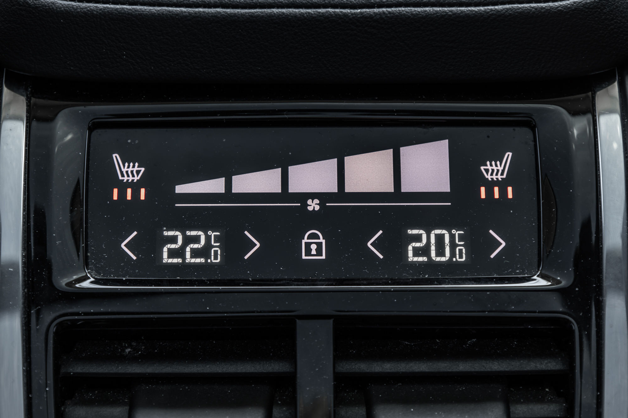 2022 Volvo XC90 in Pointe-Claire, Quebec