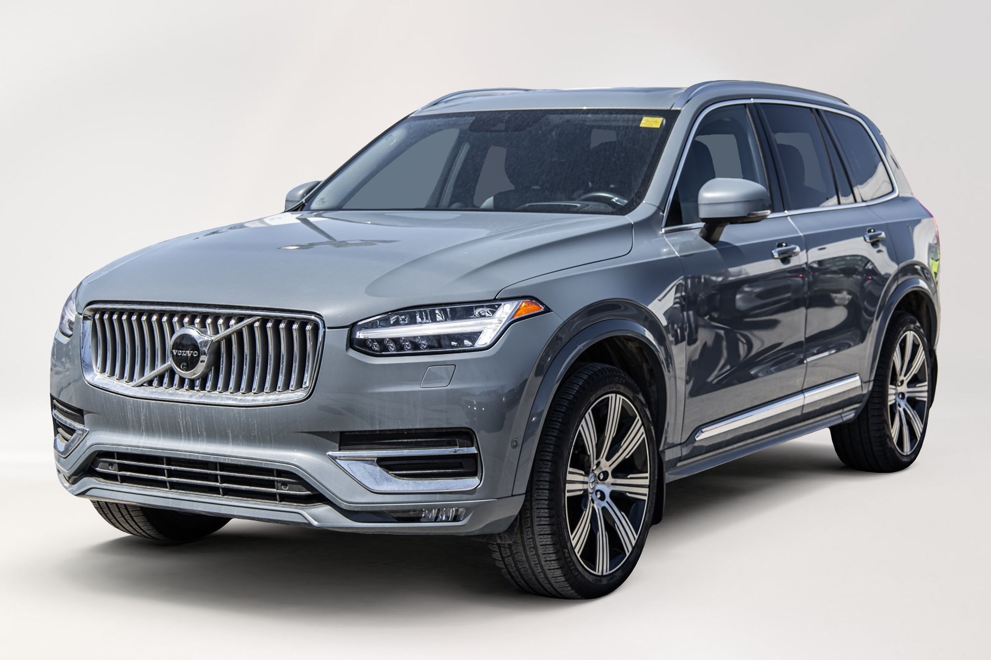 2022 Volvo XC90 in Pointe-Claire, Quebec