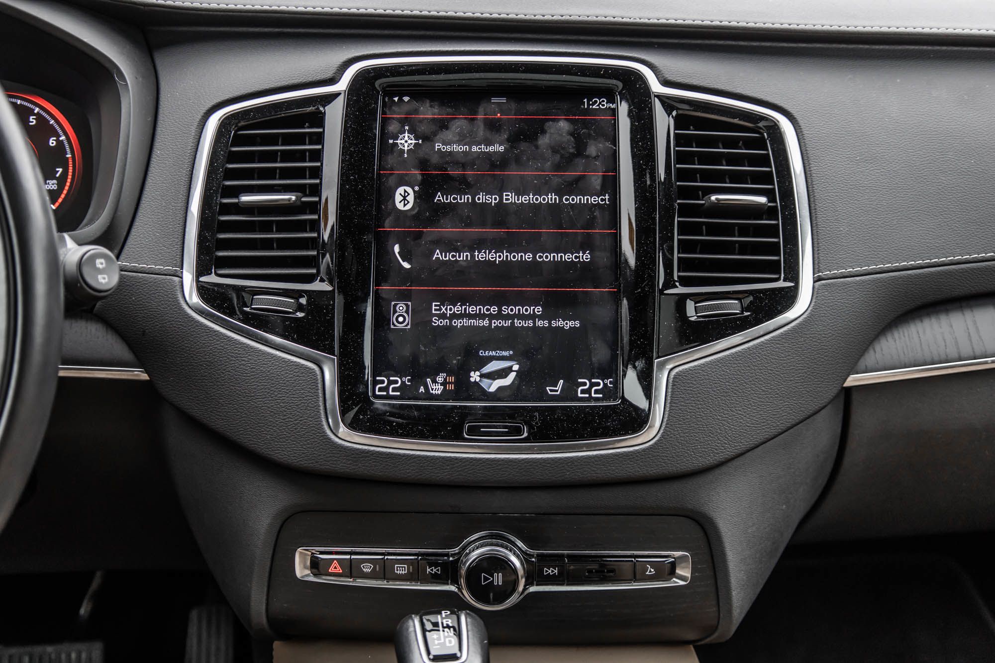 2022 Volvo XC90 in Pointe-Claire, Quebec