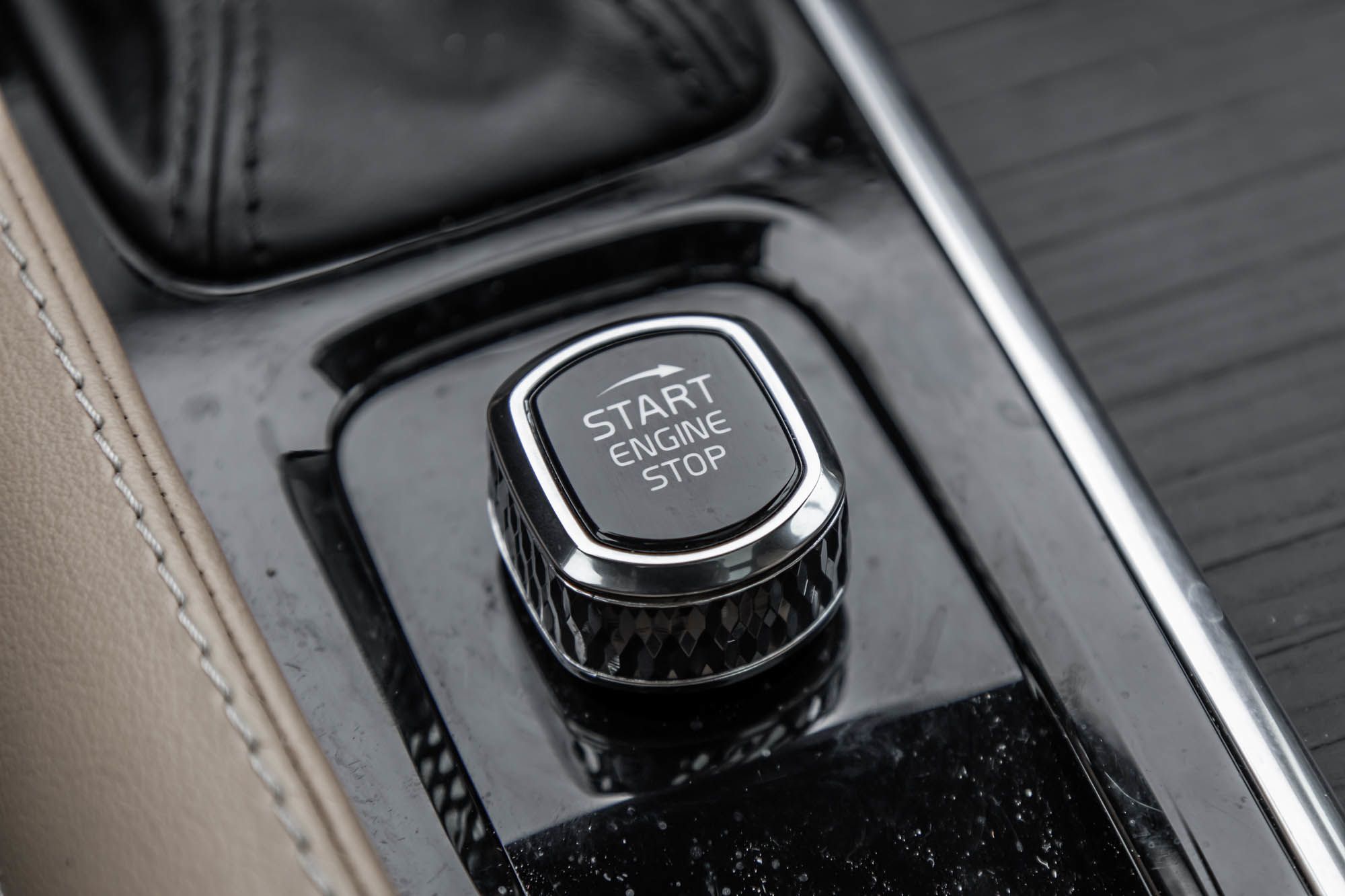 2022 Volvo XC90 in Pointe-Claire, Quebec