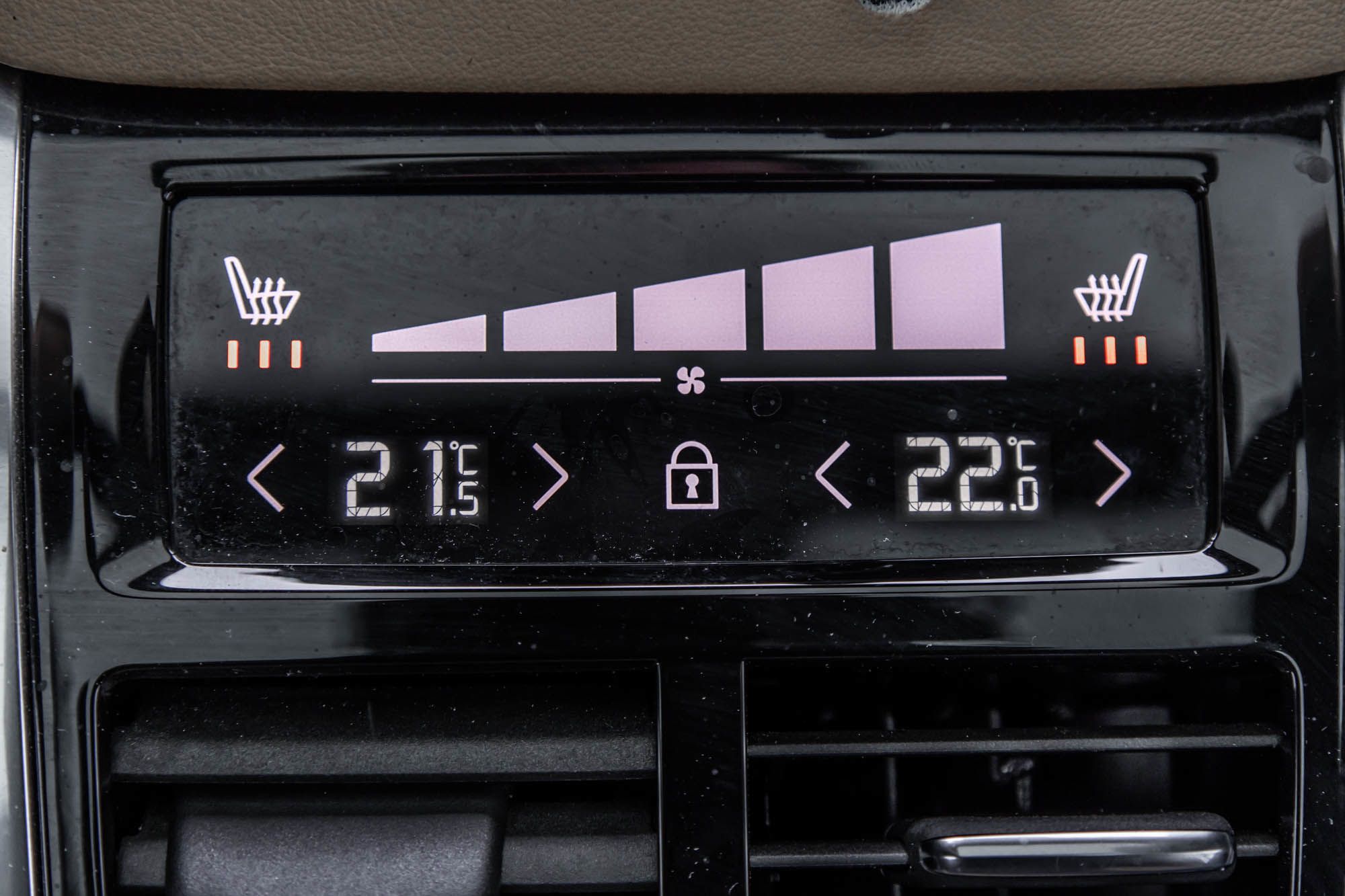 2022 Volvo XC90 in Pointe-Claire, Quebec