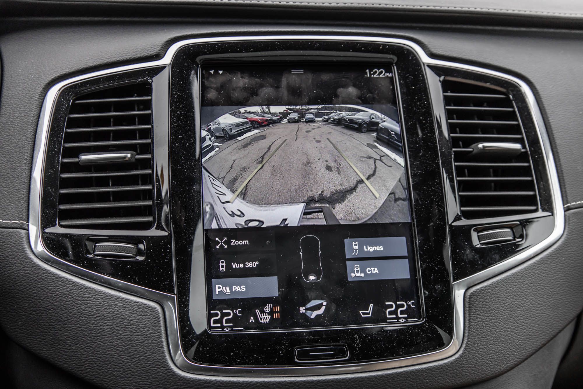 2022 Volvo XC90 in Pointe-Claire, Quebec