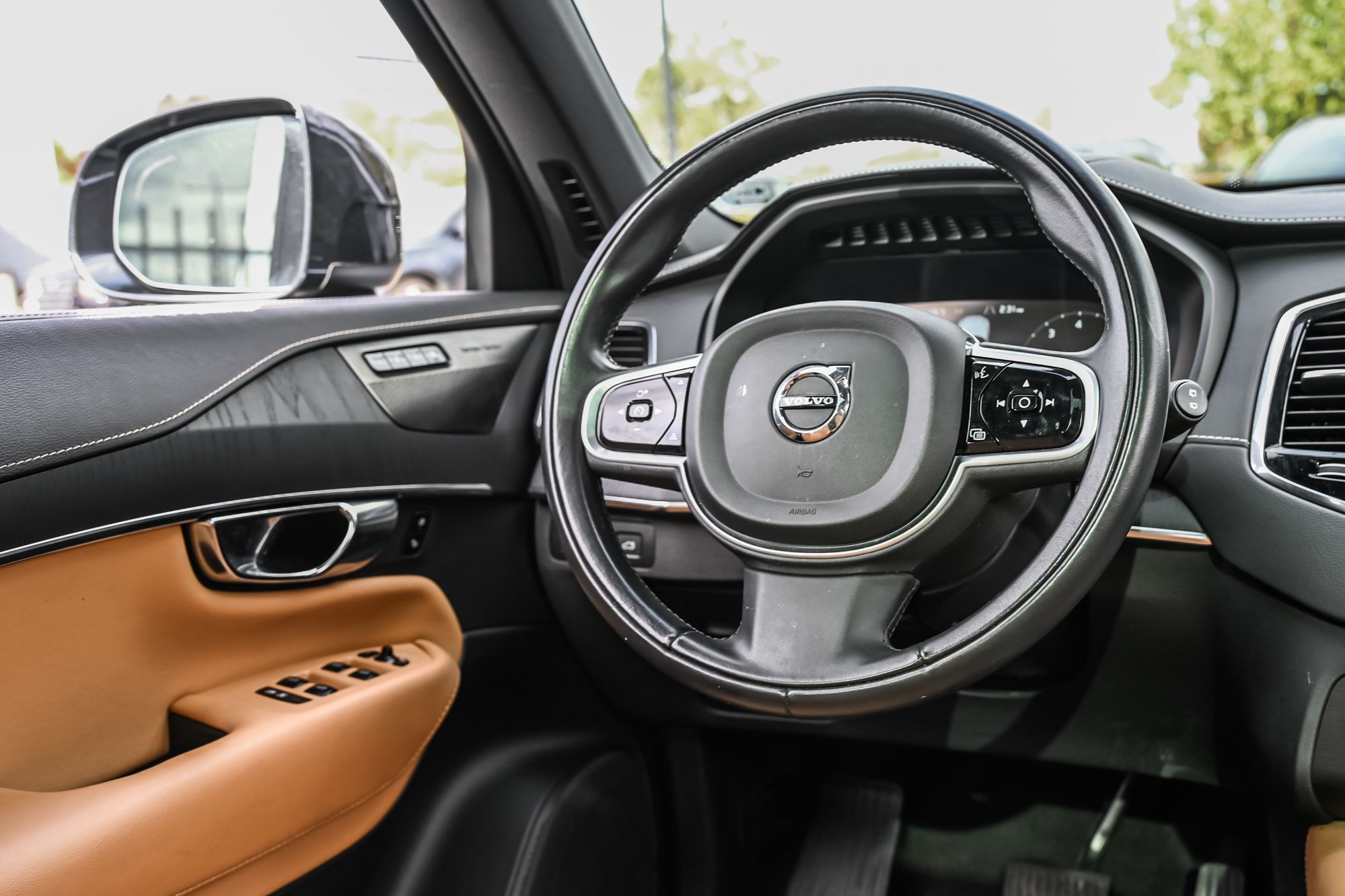 2022 Volvo XC90 in Pointe-Claire, Quebec