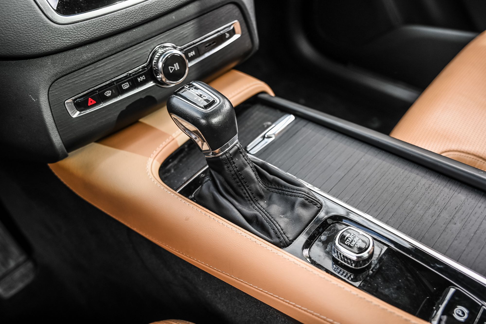 2022 Volvo XC90 in Pointe-Claire, Quebec