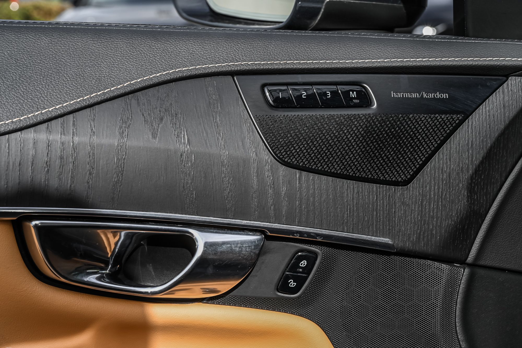 2022 Volvo XC90 in Pointe-Claire, Quebec