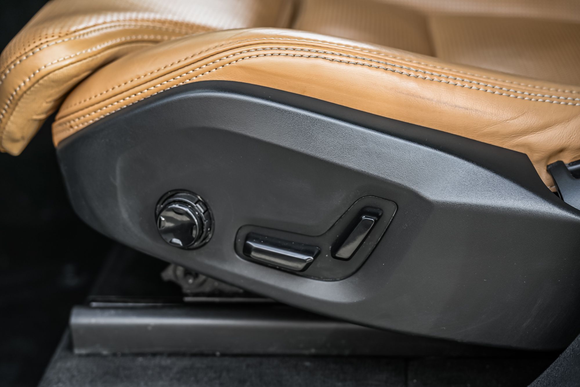 2022 Volvo XC90 in Pointe-Claire, Quebec