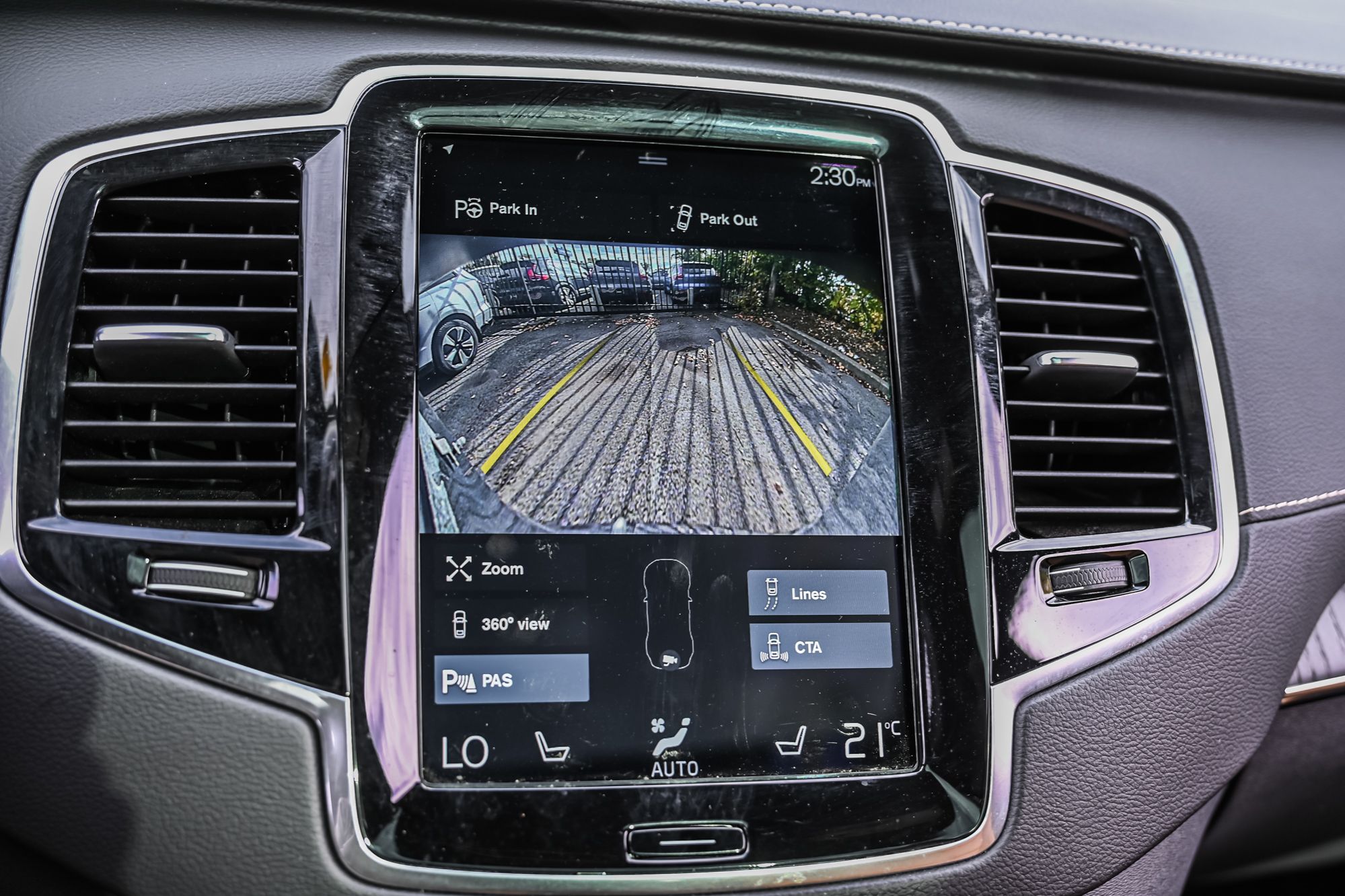 2022 Volvo XC90 in Pointe-Claire, Quebec