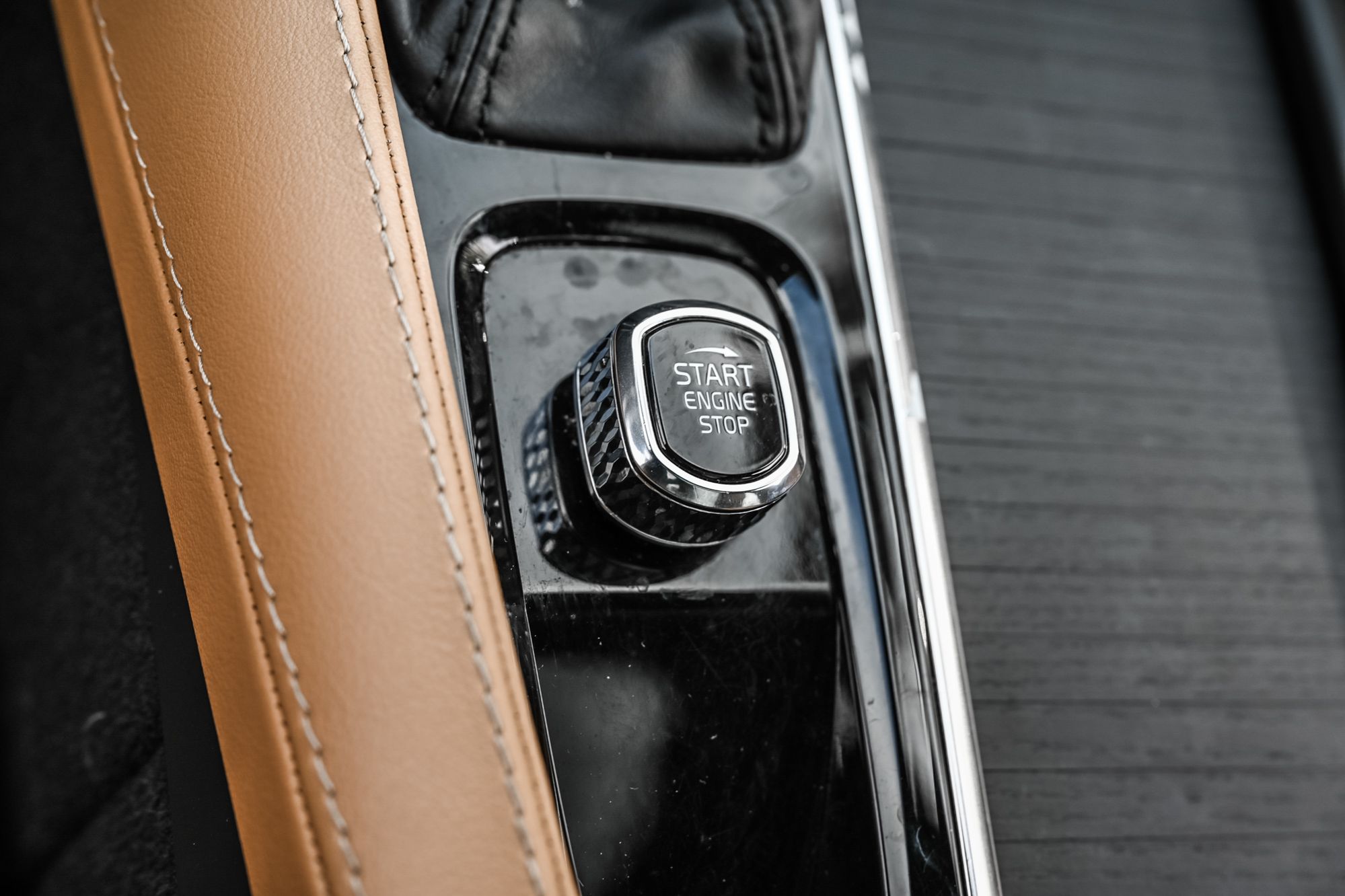 2022 Volvo XC90 in Pointe-Claire, Quebec