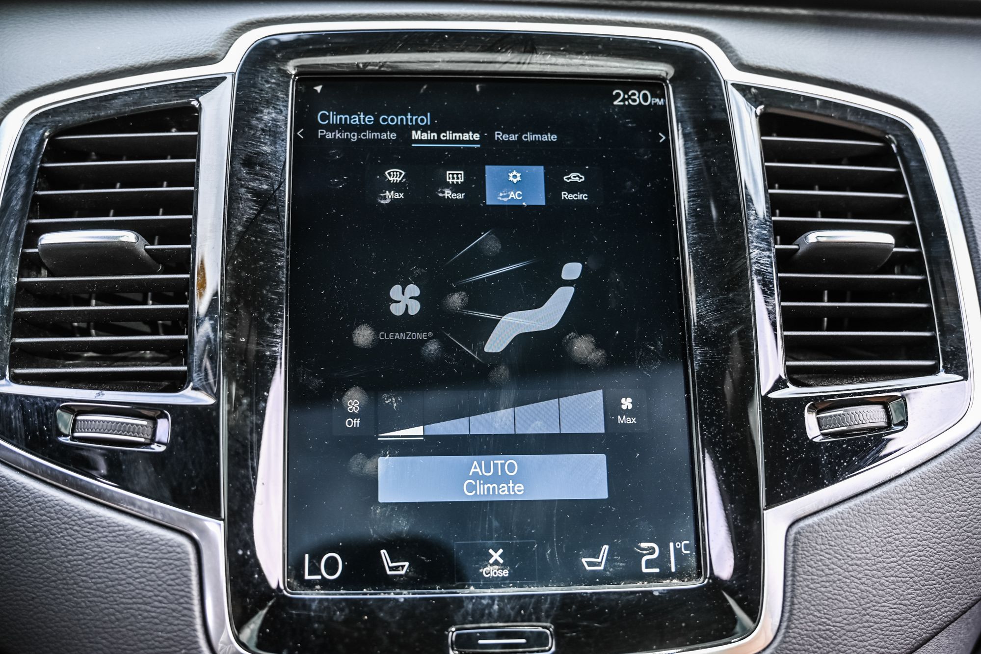 2022 Volvo XC90 in Pointe-Claire, Quebec