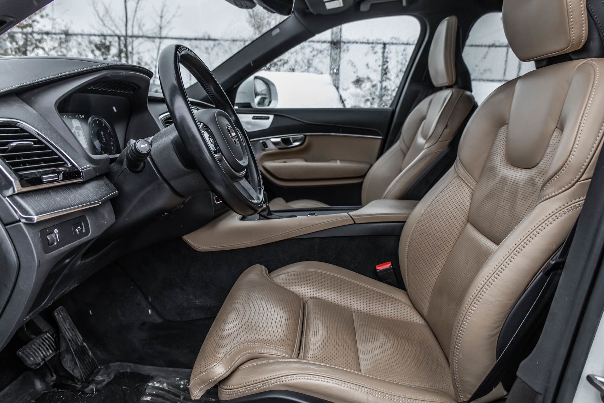 Volvo XC90  2022 à Pointe-Claire, Québec