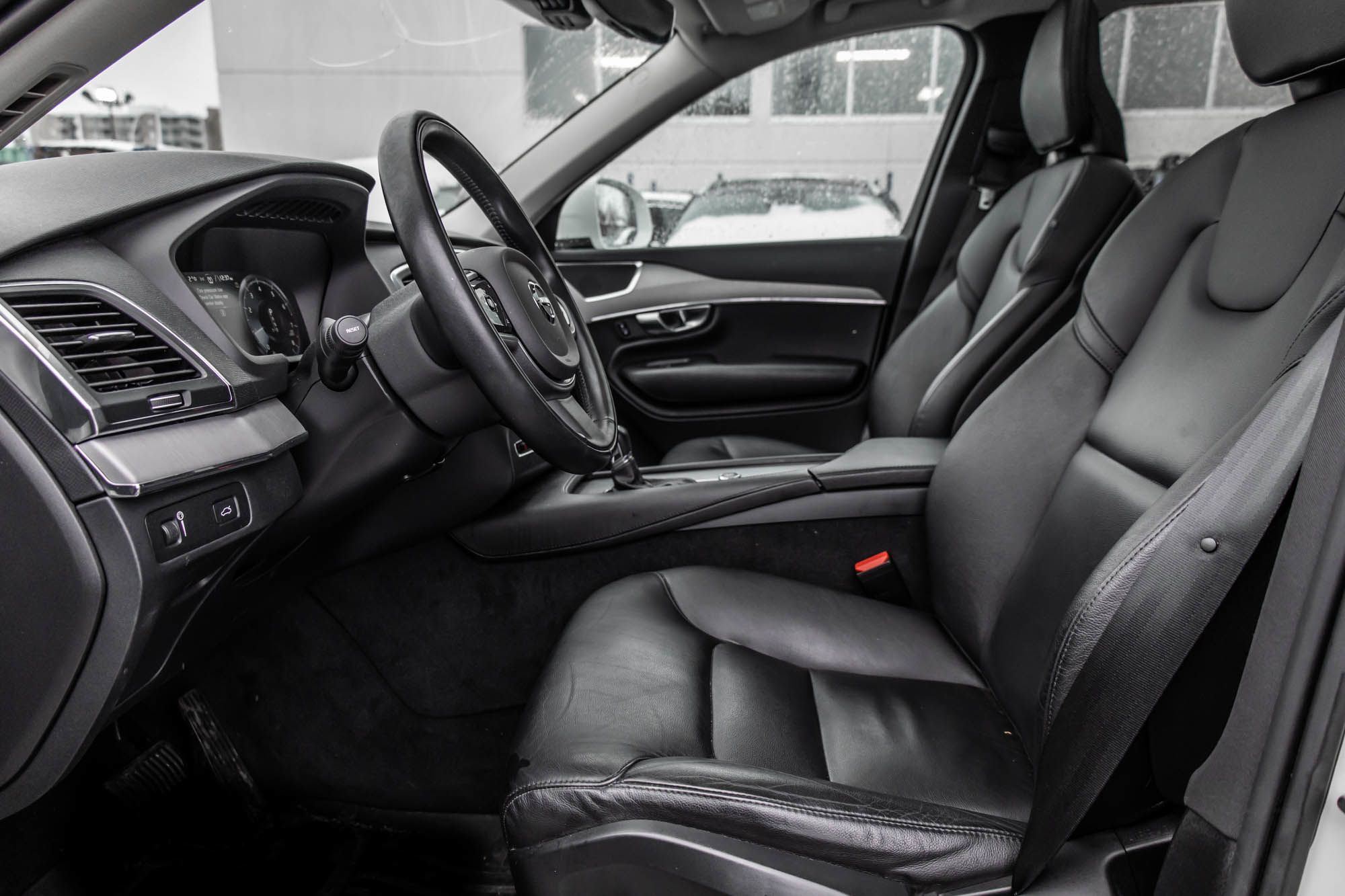 Volvo XC90  2022 à Pointe-Claire, Québec