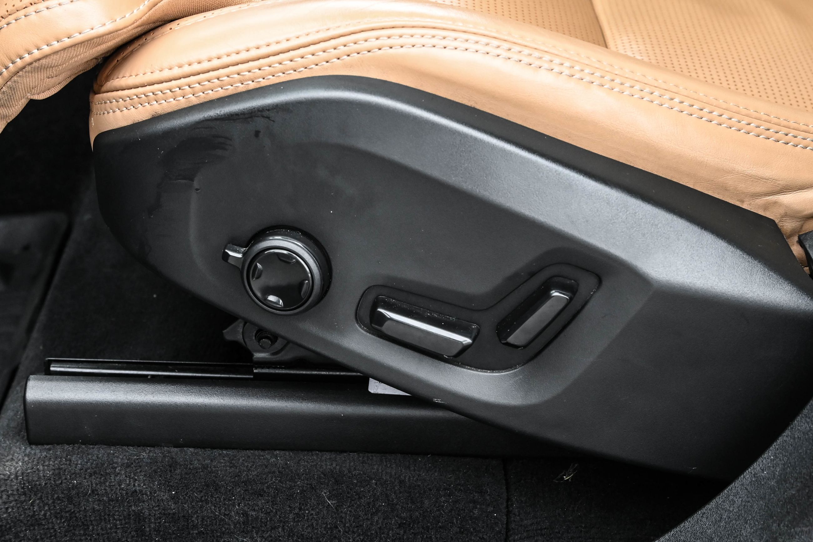 2022 Volvo XC90 in Pointe-Claire, Quebec