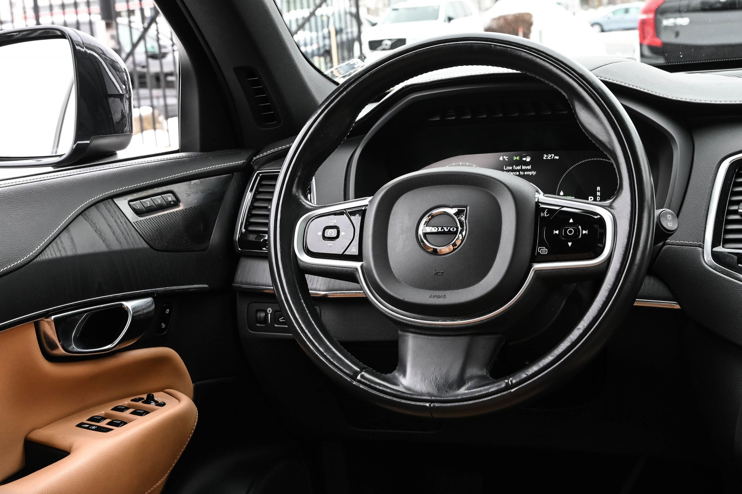 2022 Volvo XC90 in Pointe-Claire, Quebec